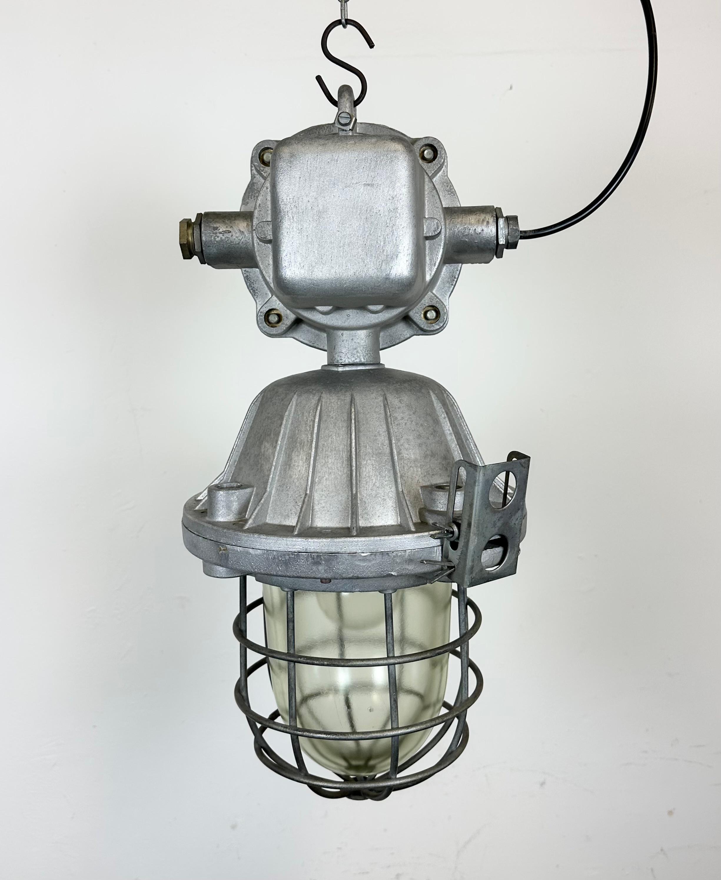 Large Industrial Cast Aluminium Cage Pendant Light, 1970s For Sale 8