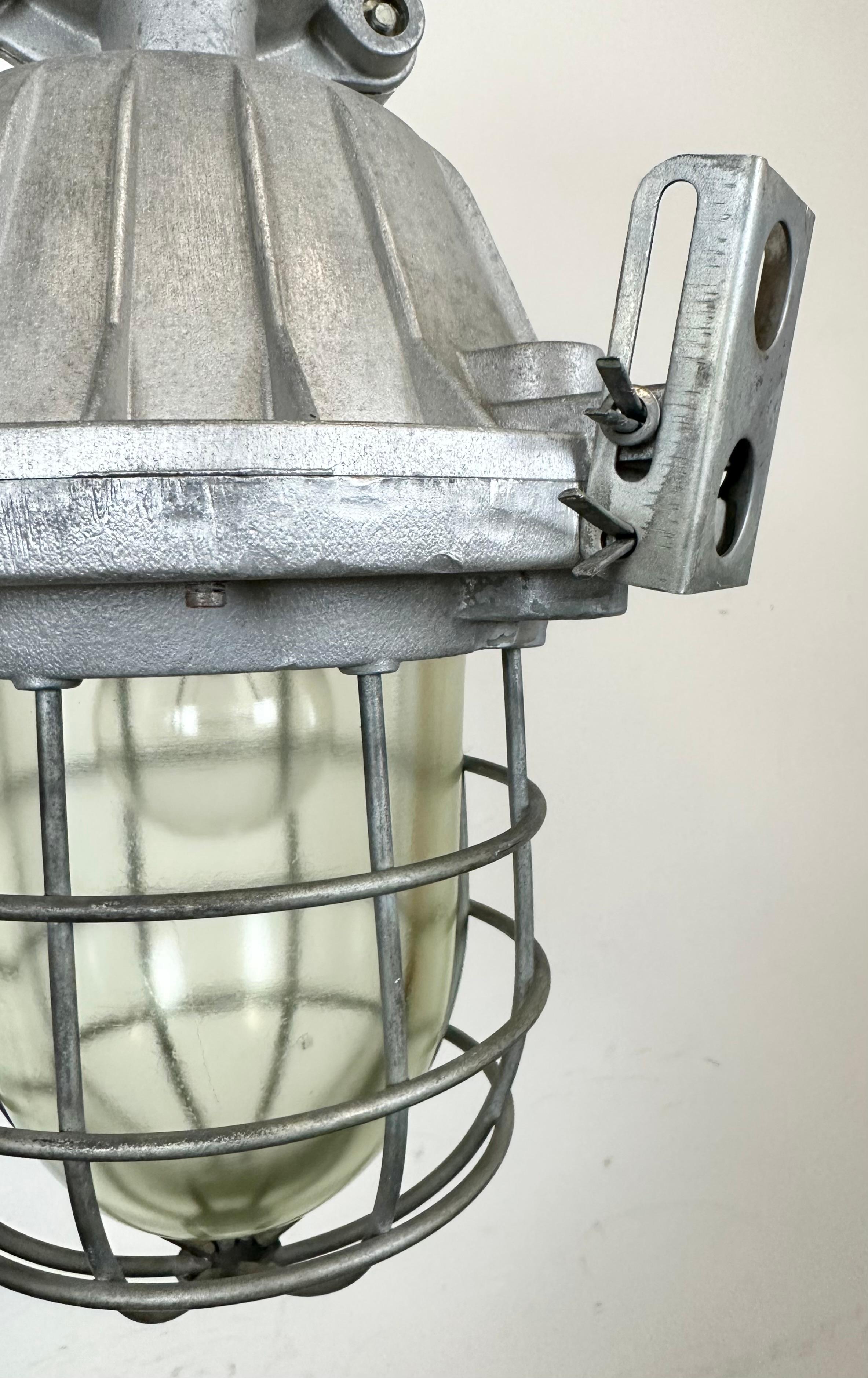 Large Industrial Cast Aluminium Cage Pendant Light, 1970s For Sale 11