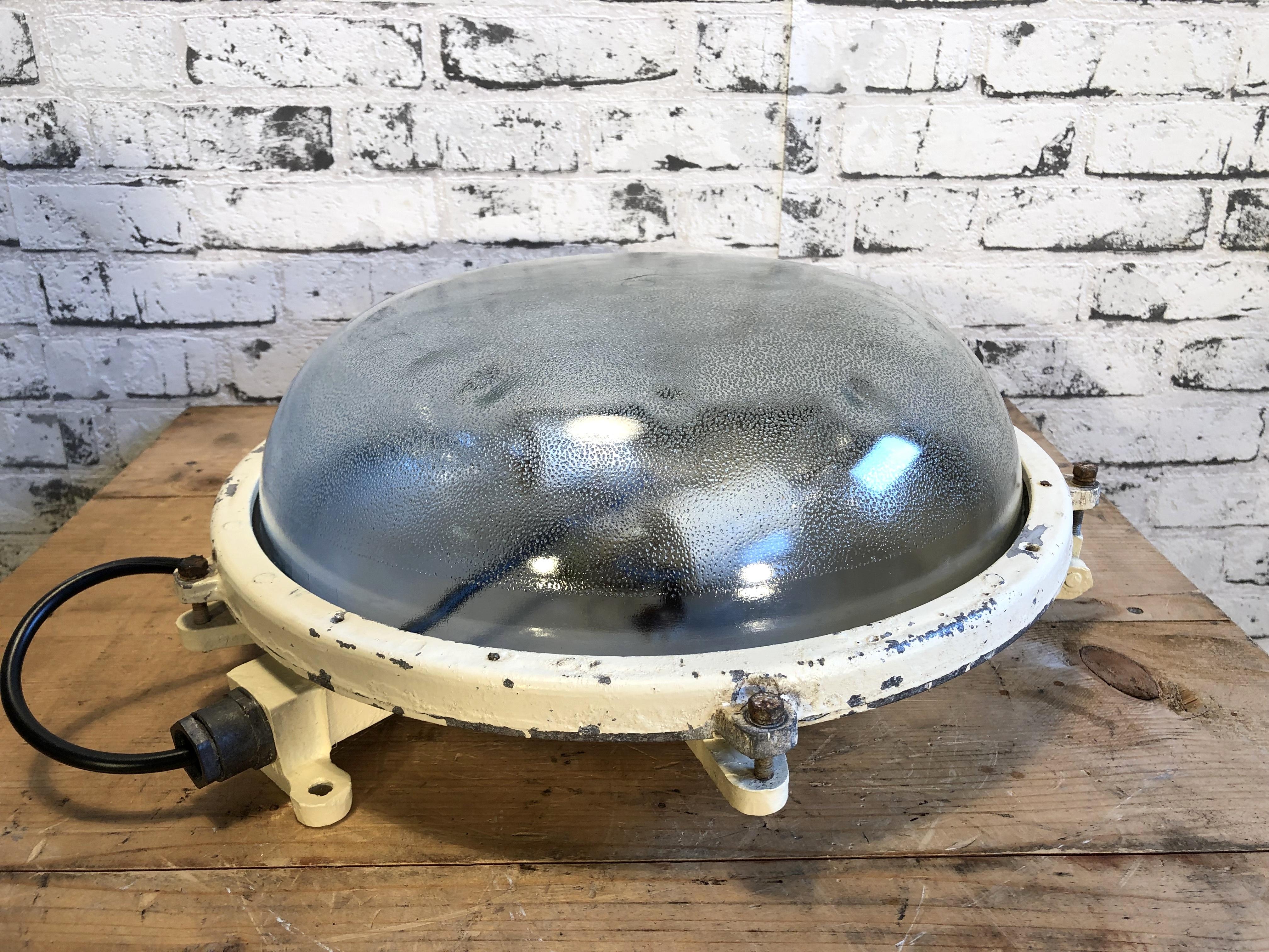 Large Industrial Cast Aluminium Wall or Ceiling Lamp, 1970s 1