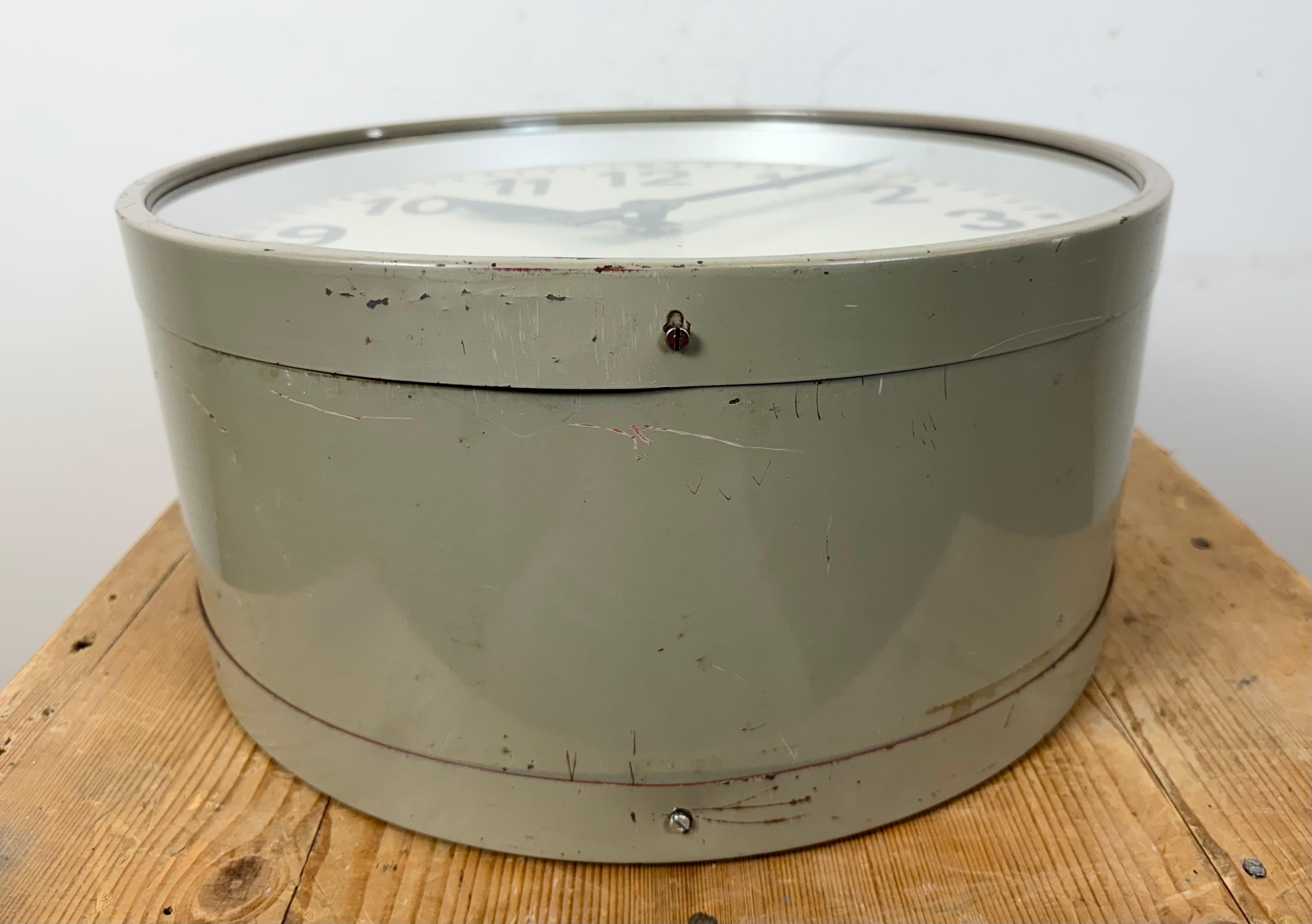 Large Industrial Double Sided Railway or Factory Clock from Pragotron, 1960s For Sale 7