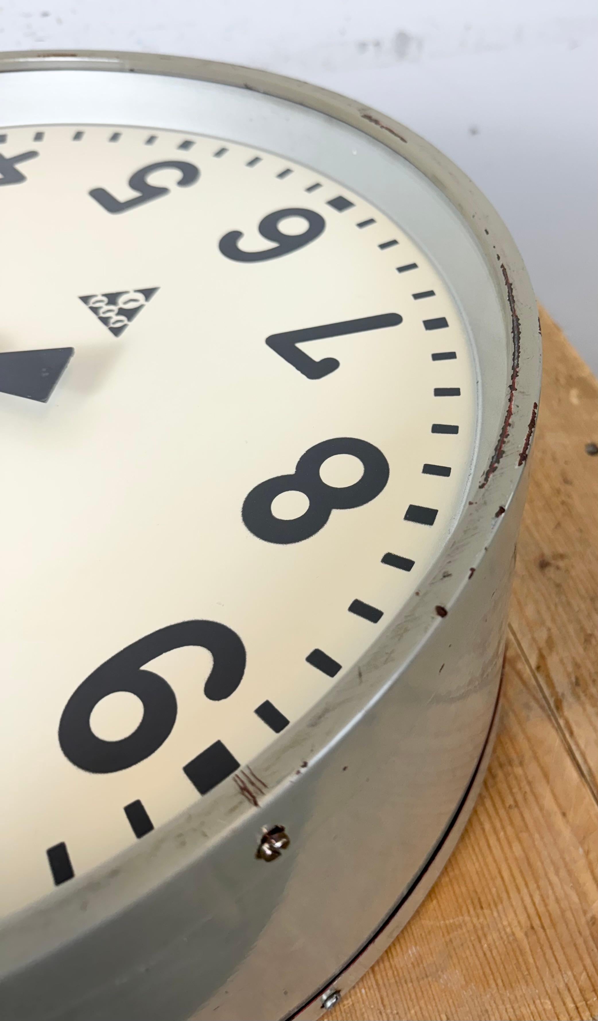 Large Industrial Double Sided Railway or Factory Clock from Pragotron, 1960s For Sale 12