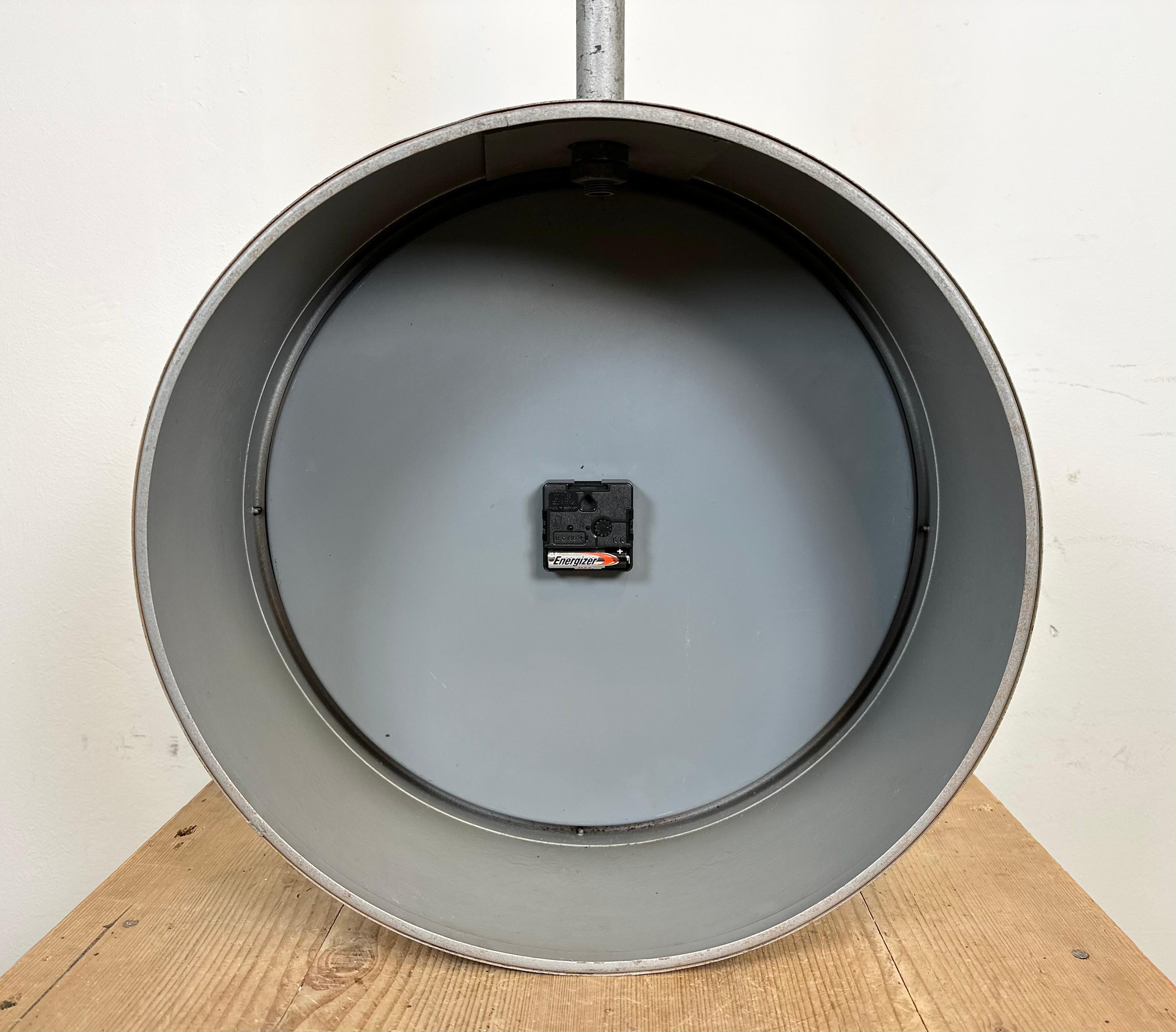 Large Industrial Double Sided Railway or Factory Clock from Pragotron, 1960s For Sale 14