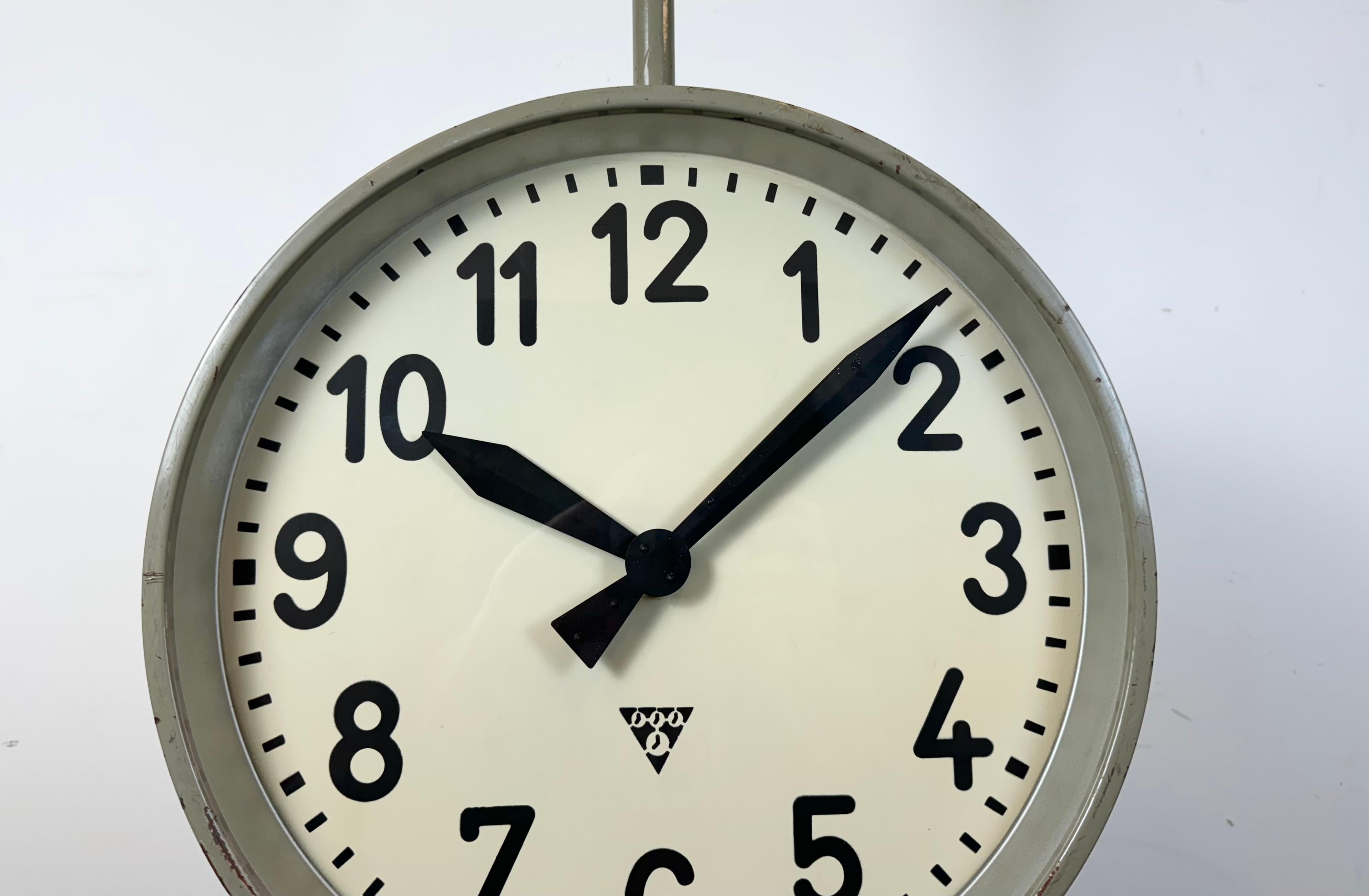 Large Industrial Double Sided Railway or Factory Clock from Pragotron, 1960s In Good Condition For Sale In Kojetice, CZ