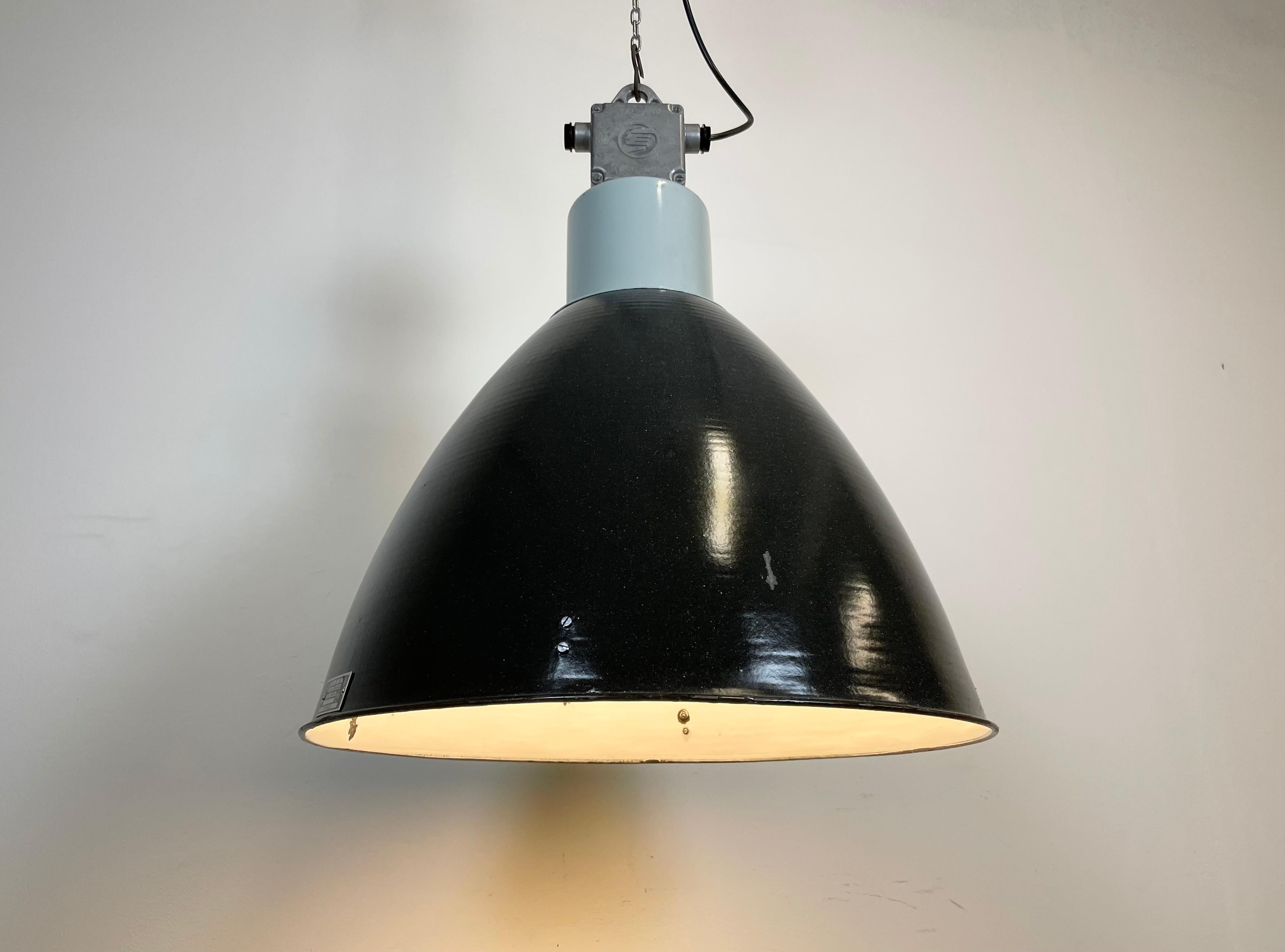Large Industrial Enamel Factory Pendant Lamp from Elektrosvit, 1960s For Sale 5
