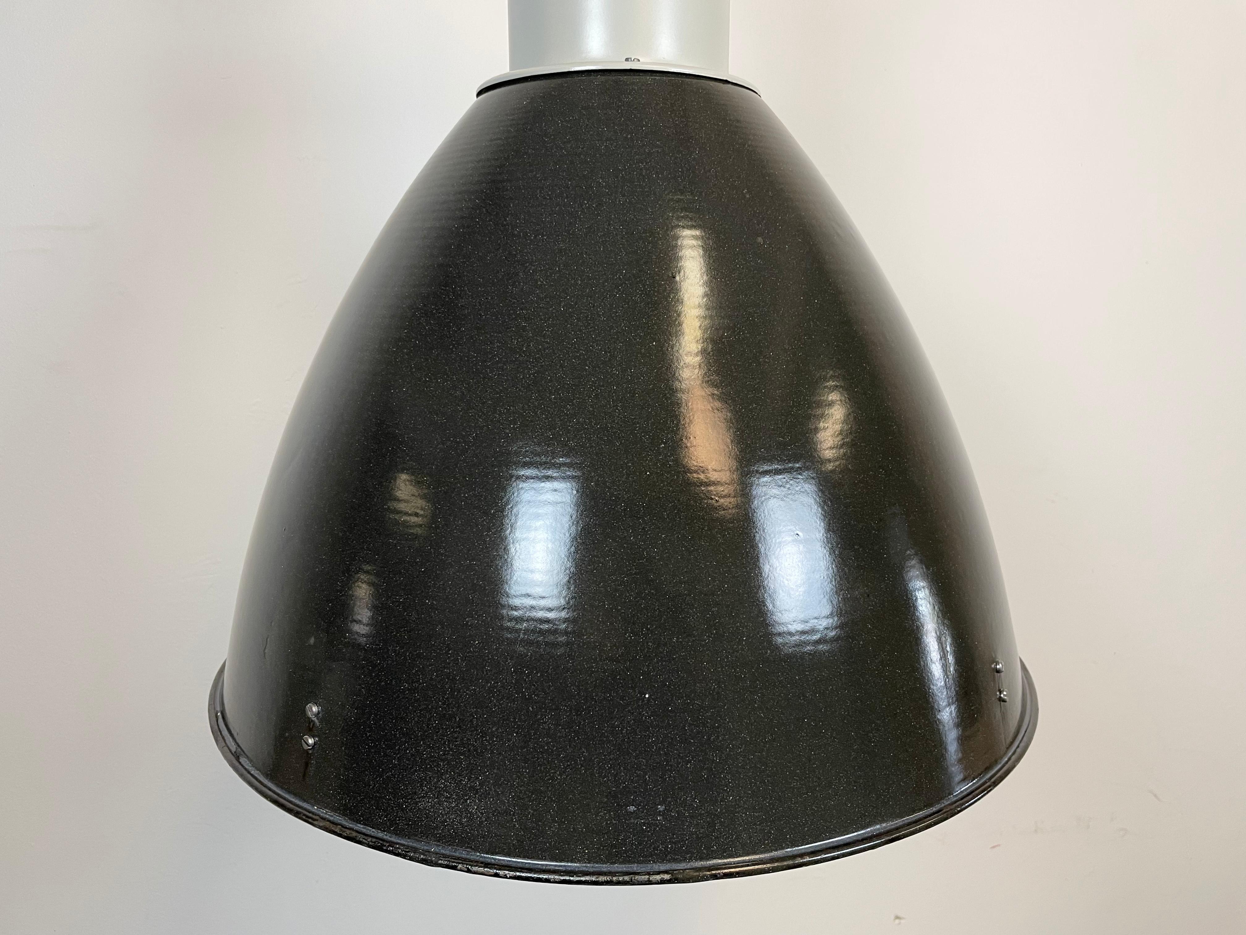 Aluminum Large Industrial Enamel Factory Pendant Lamp from Elektrosvit, 1960s For Sale