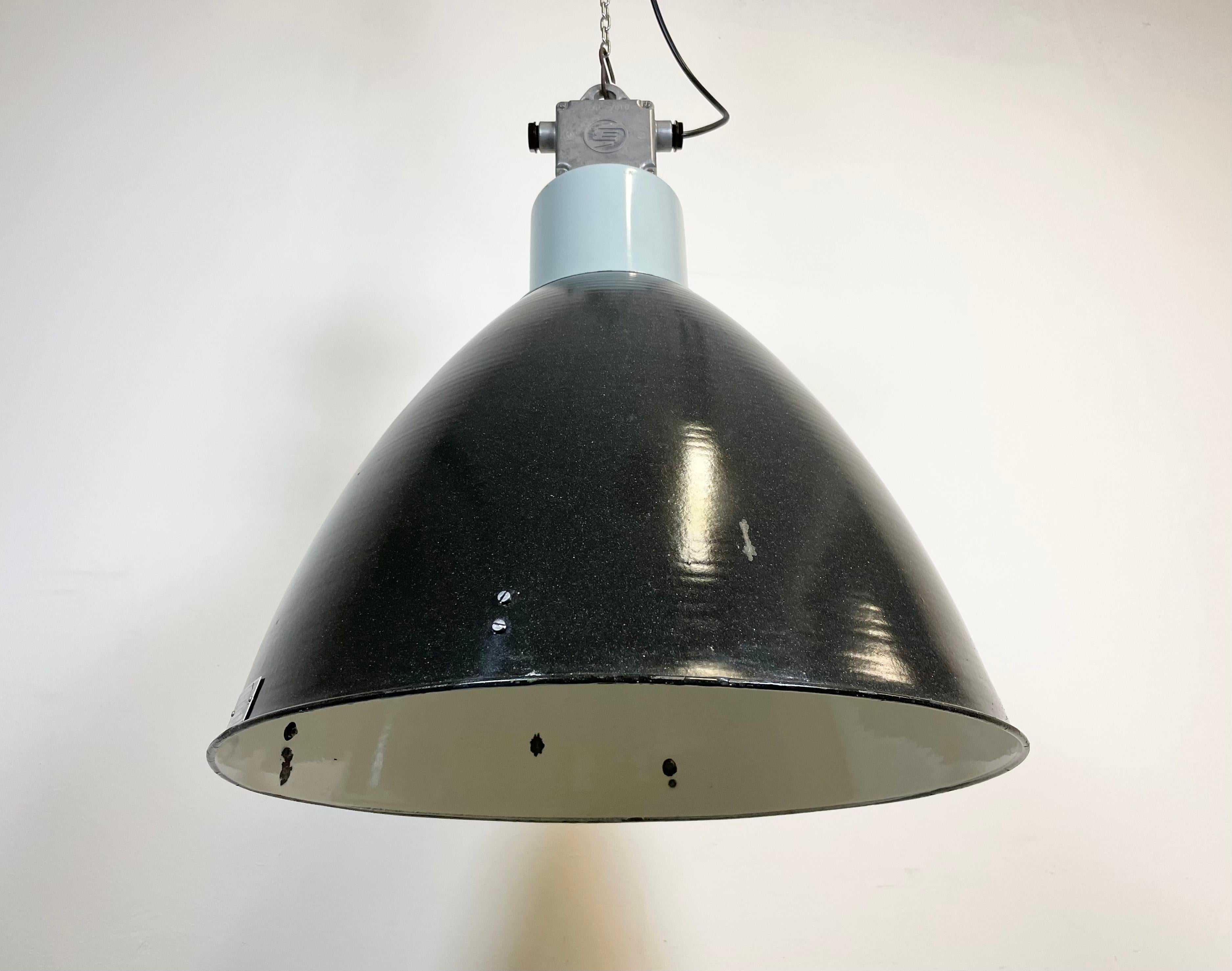 Large Industrial Enamel Factory Pendant Lamp from Elektrosvit, 1960s For Sale 2
