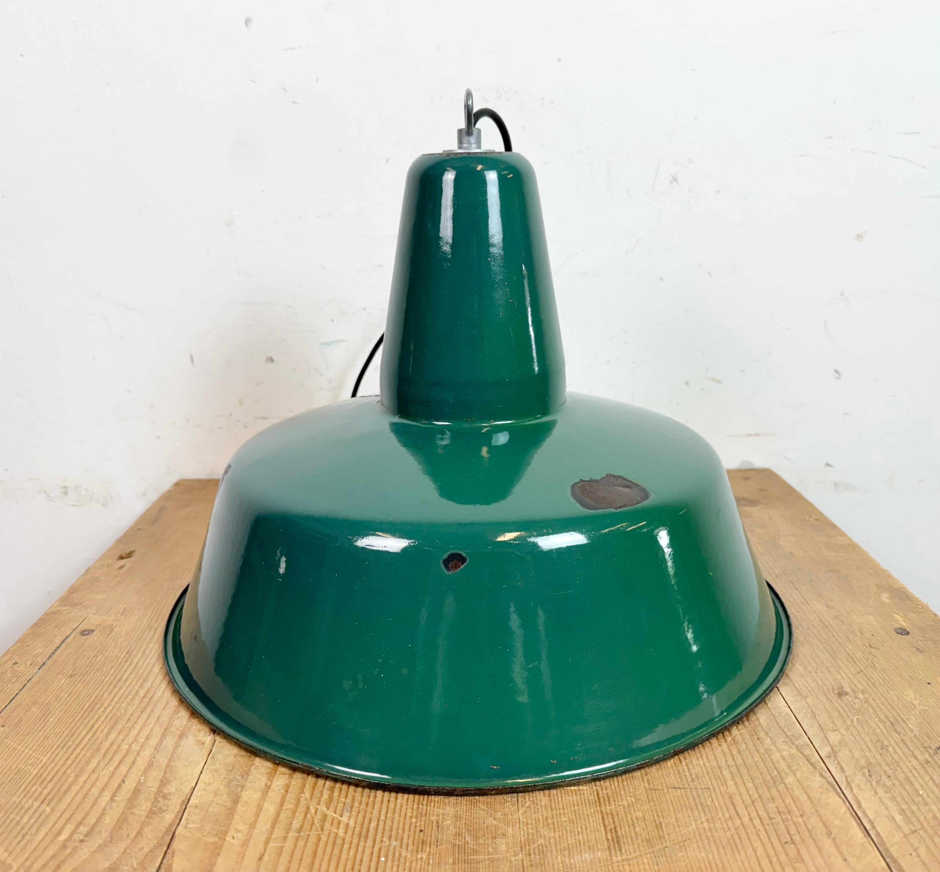 Large Industrial Green Enamel Factory Pendant Lamp, 1960s For Sale 7