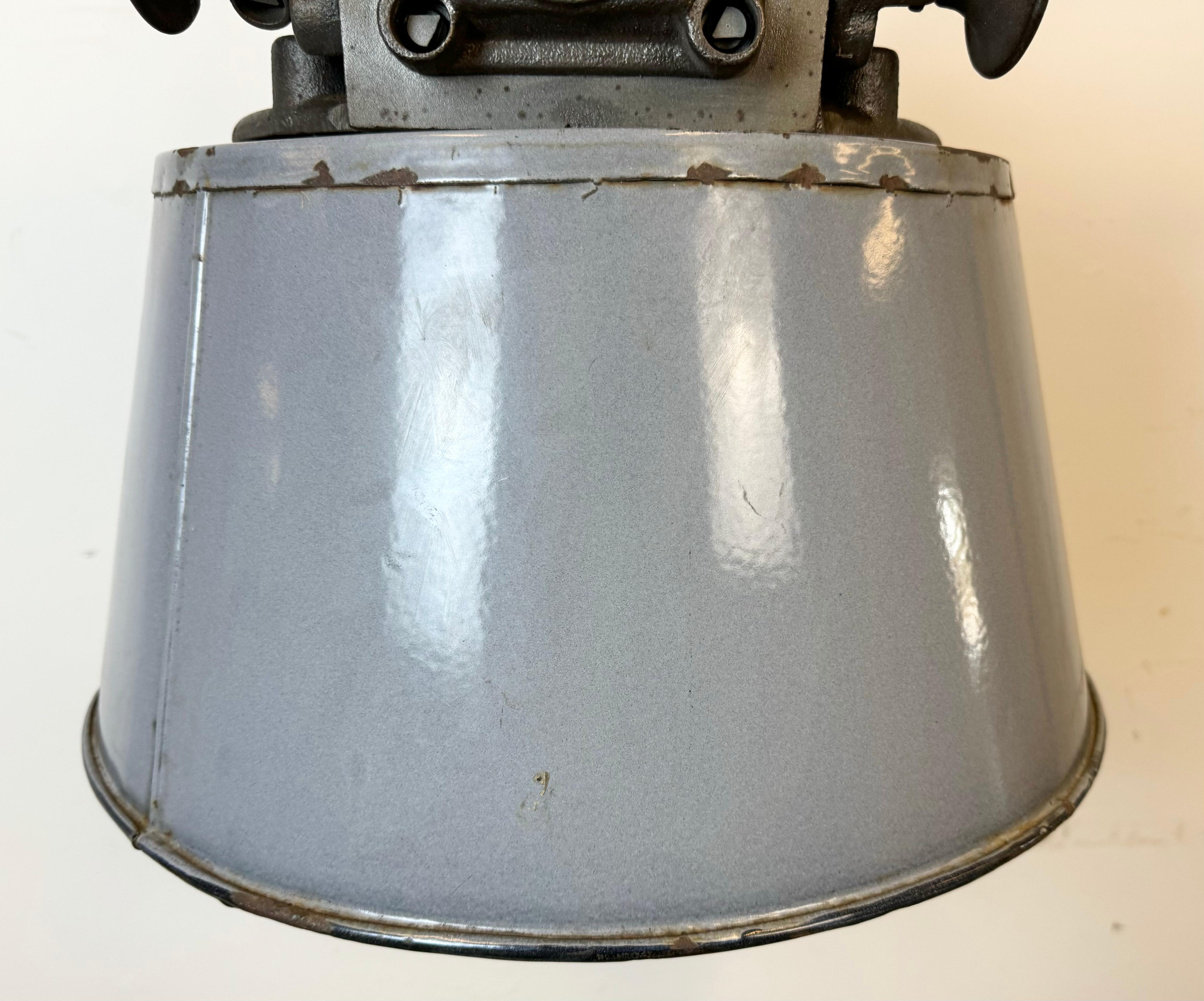 Large Industrial Grey Enamel and Cast Iron Pendant Light, 1960s For Sale 2