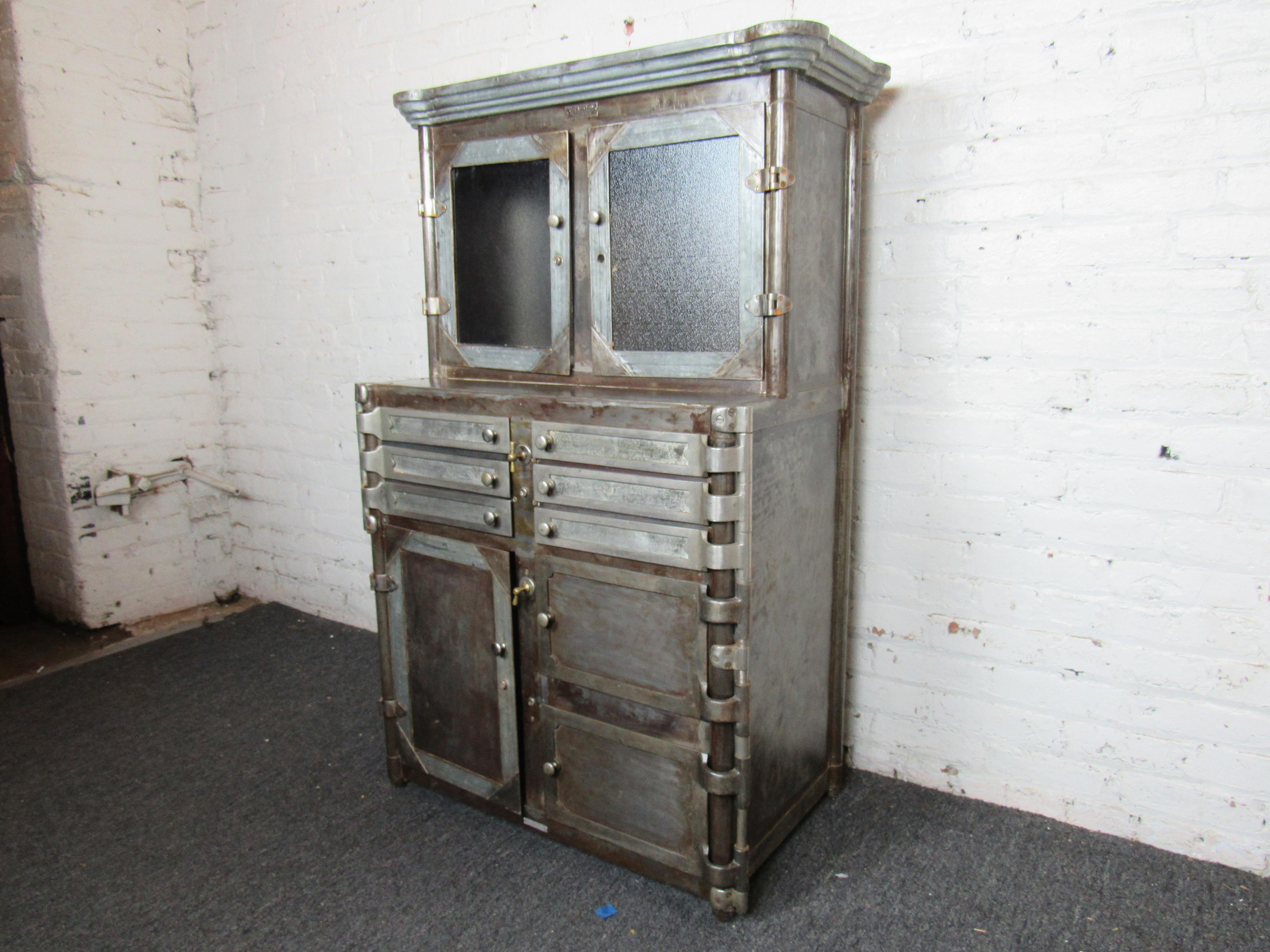 Large Industrial Medicine Cabinet In Good Condition In Brooklyn, NY