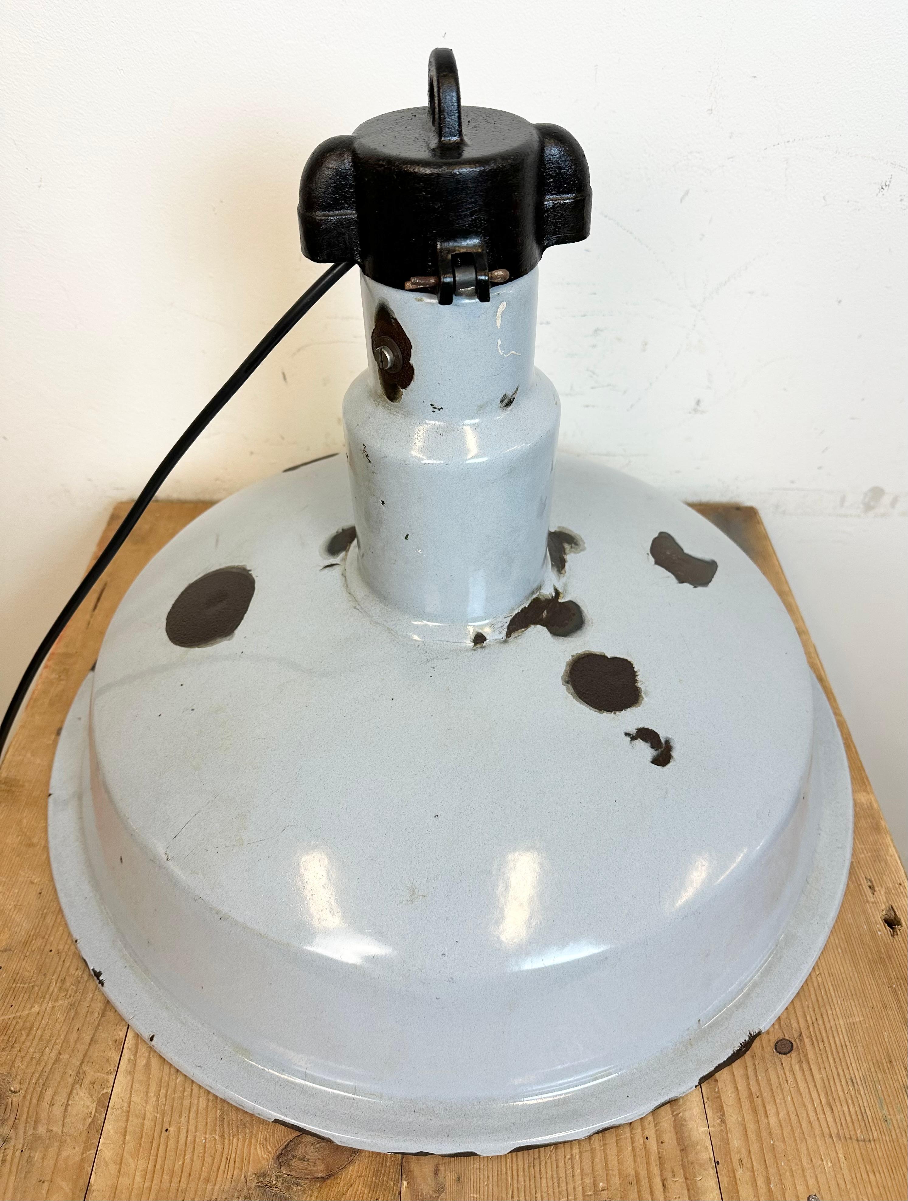 Large Industrial Midcentury Grey Enamel Factory Lamp, 1950s For Sale 8