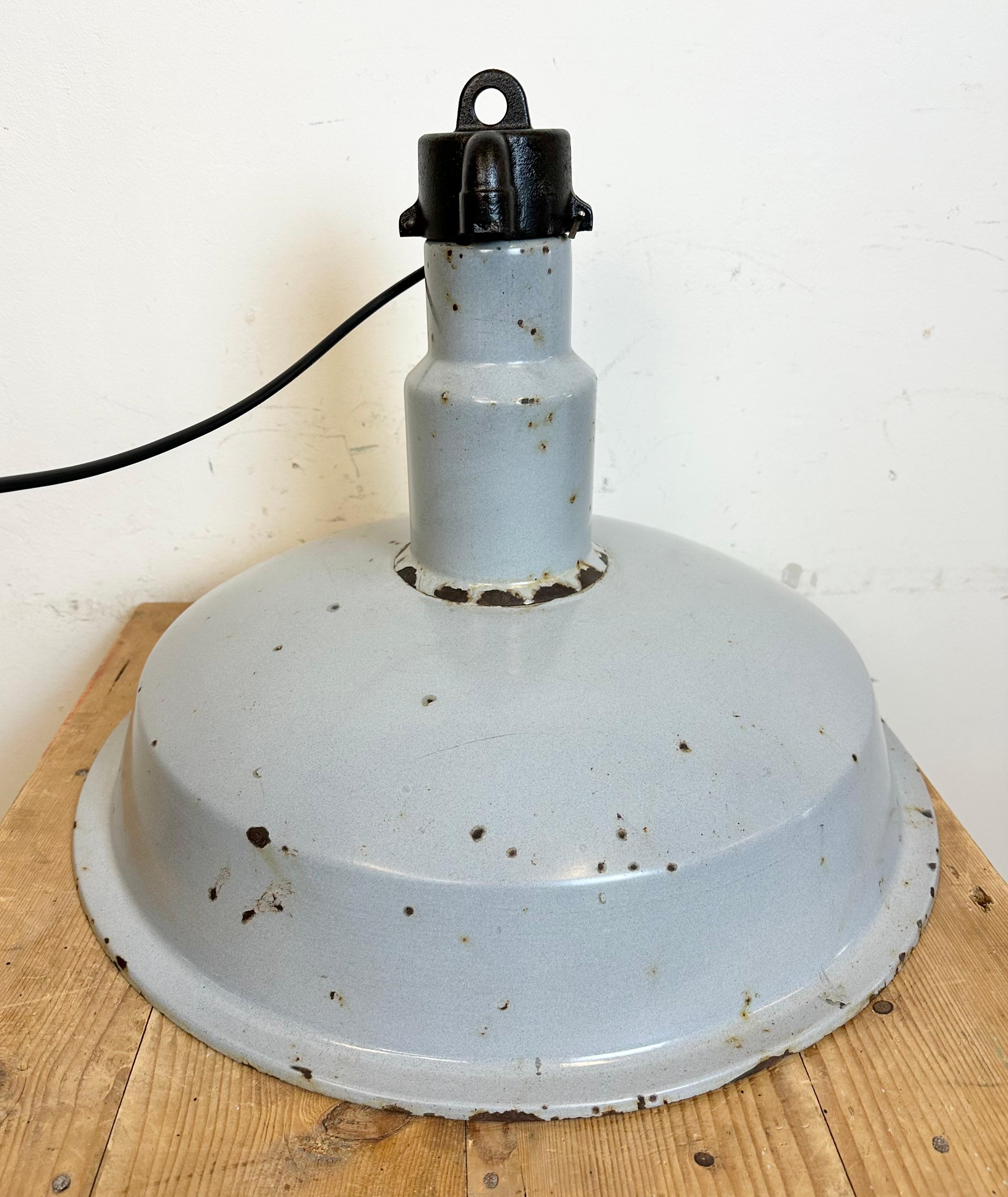 Large Industrial Midcentury Grey Enamel Factory Lamp, 1950s For Sale 9