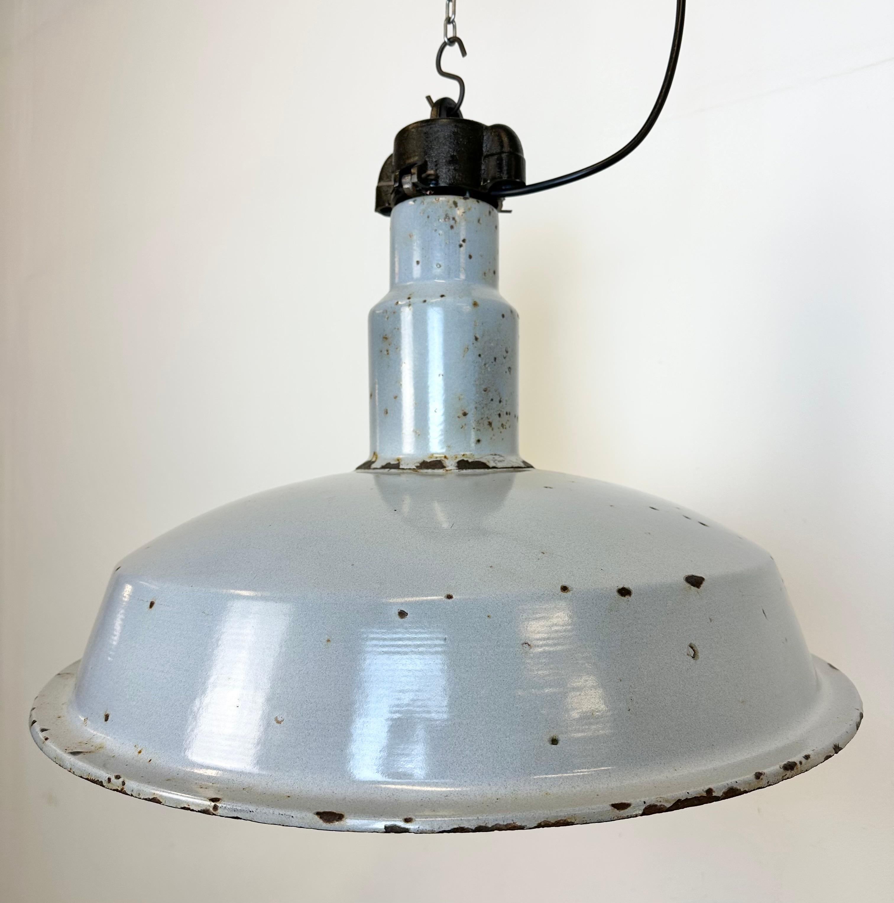 20th Century Large Industrial Midcentury Grey Enamel Factory Lamp, 1950s For Sale