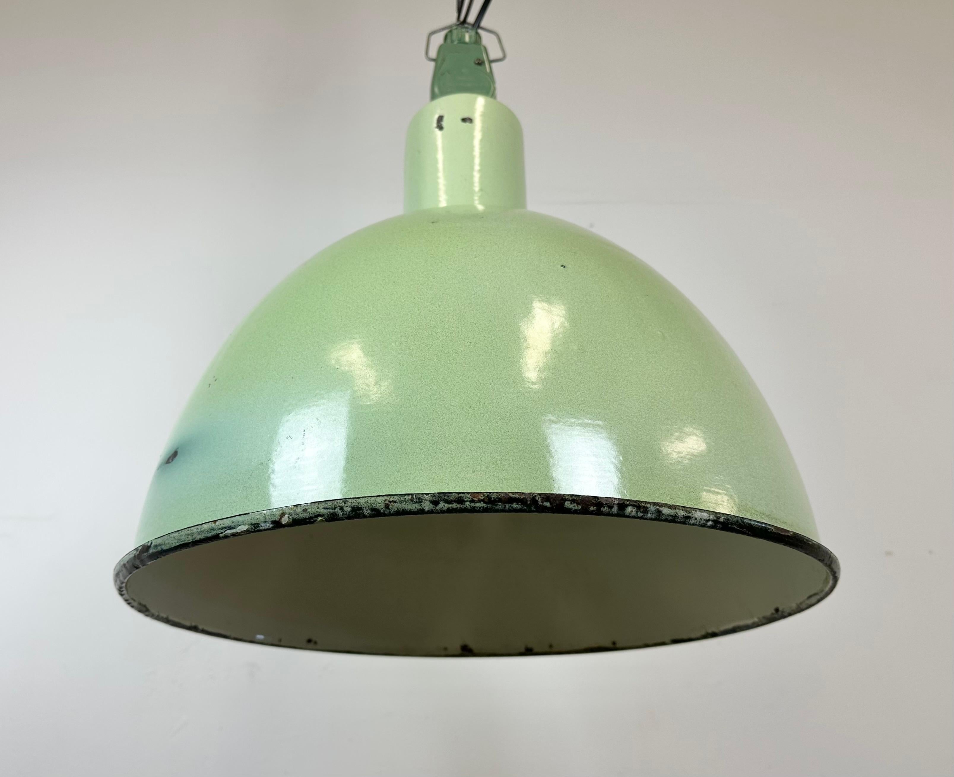 Large Industrial Soviet Green Enamel Pendant Light, 1960s 4