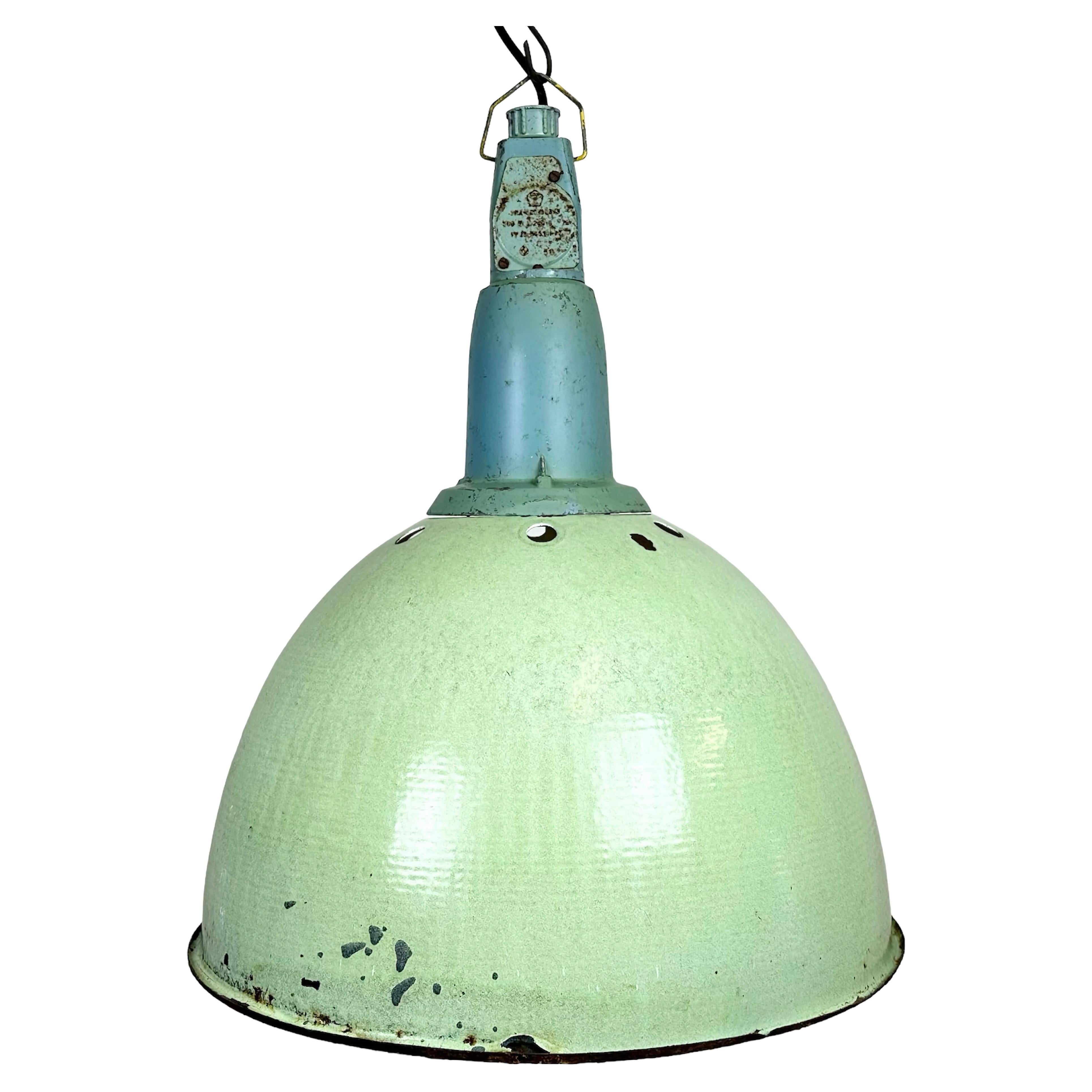 Grande lampe à suspension industrielle soviétique en émail vert, années 1960