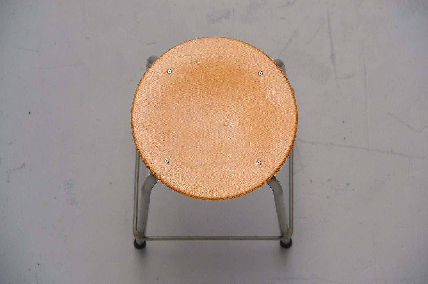 Large Industrial Stool Set by Ahrend de Cirkel, Holland, 1970 In Good Condition In Etten-Leur, NL