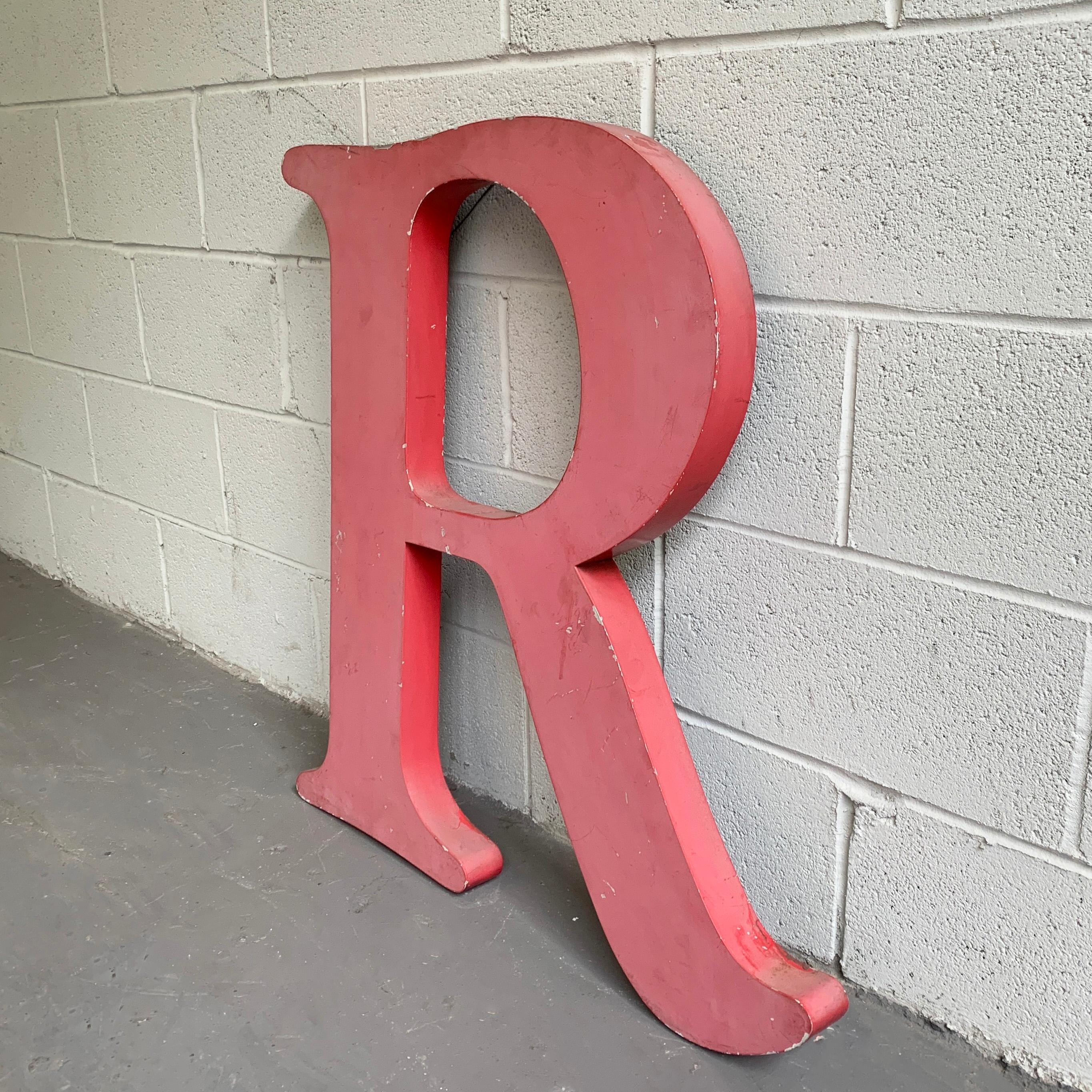 large letter r
