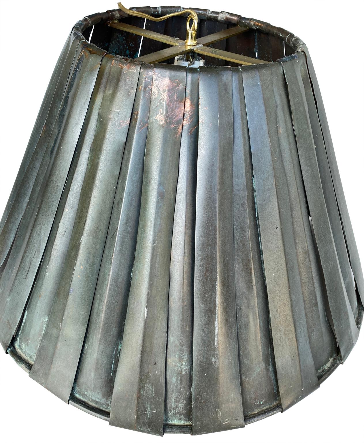Große industrielle Vintage-Kupfer-Hängelampe in Form eines Lampenschirms (Industriell) im Angebot