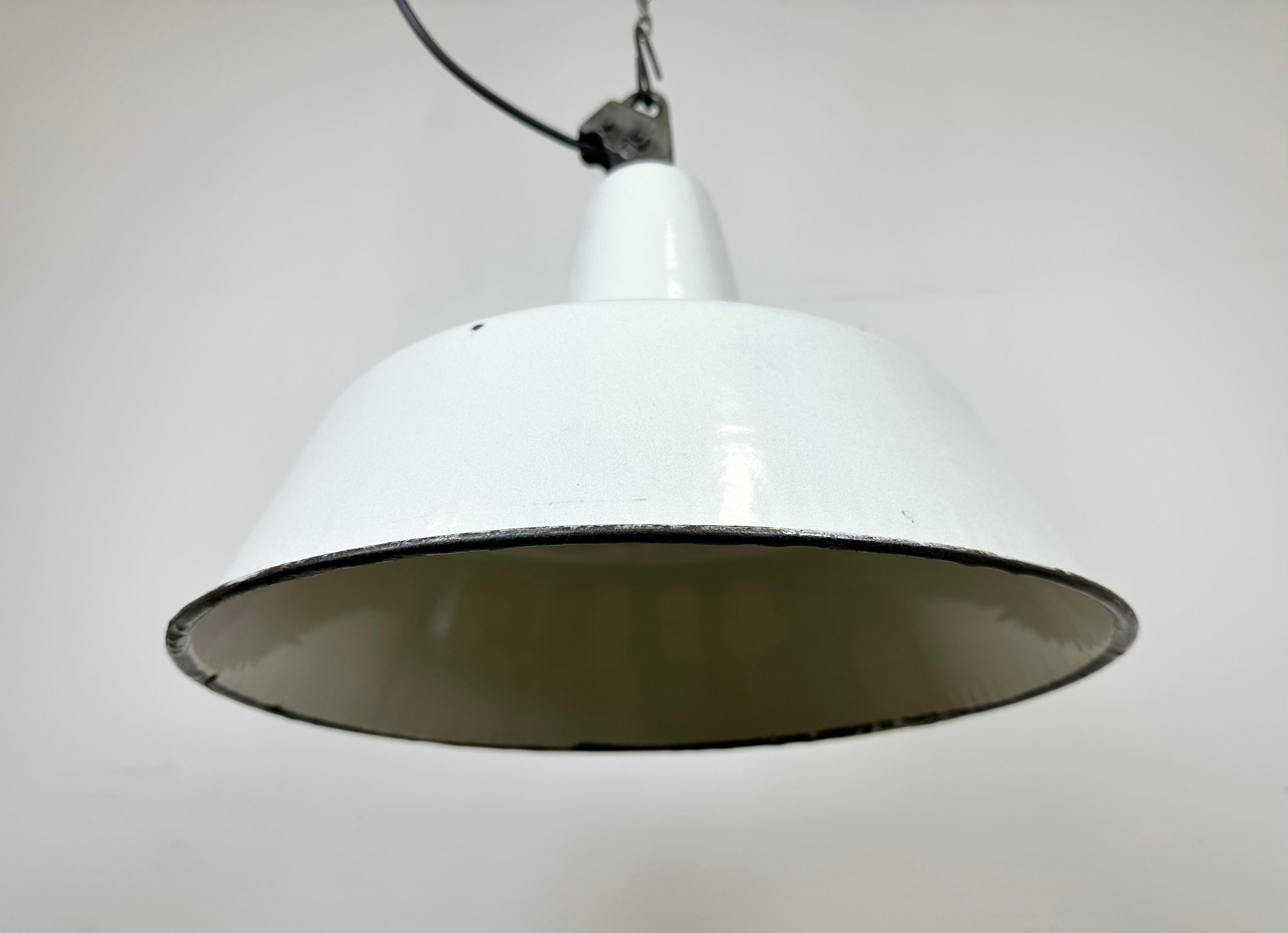 Large Industrial White Enamel Factory Pendant Lamp from Zaos, 1960s For Sale 5