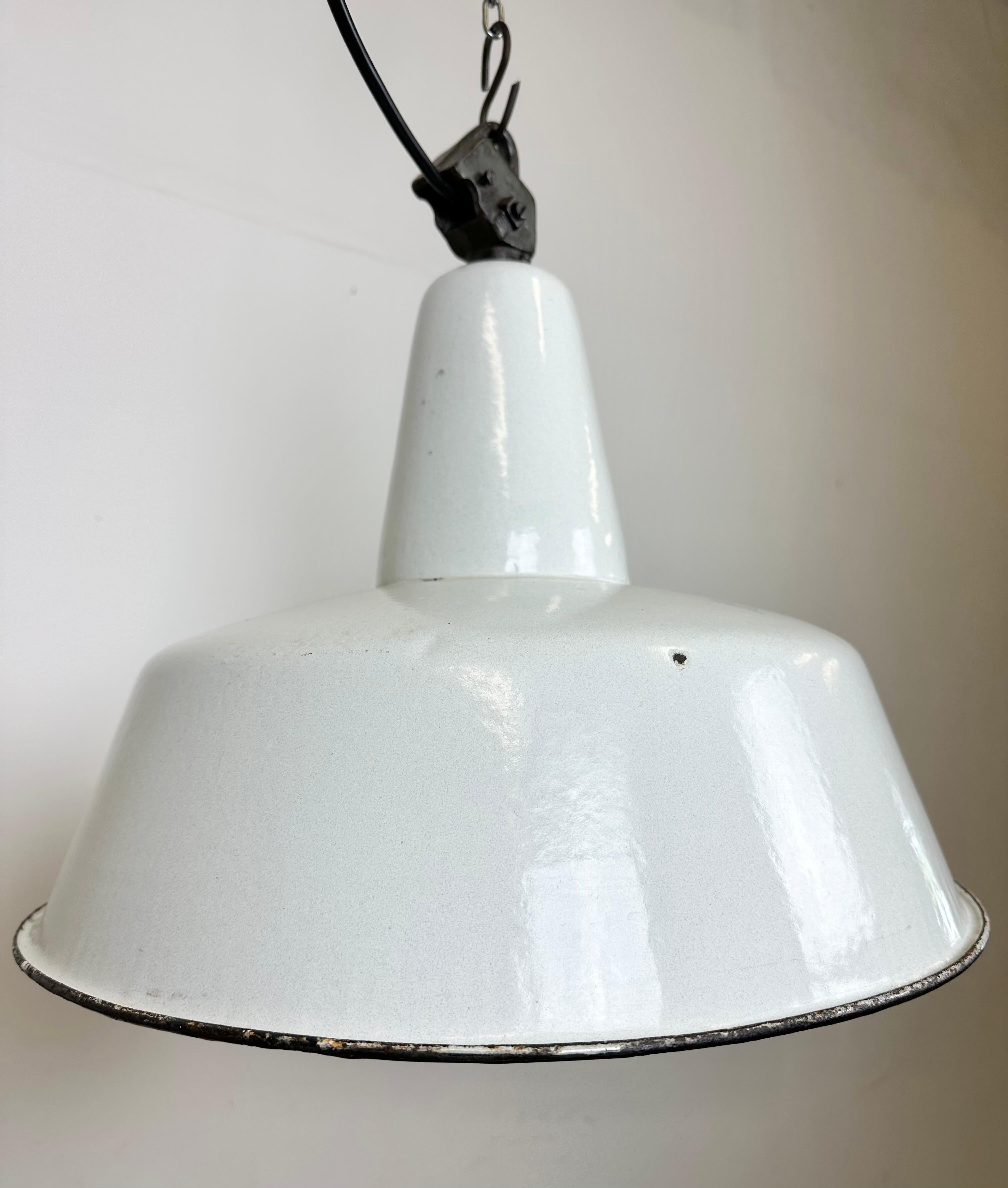 Large Industrial White Enamel Factory Pendant Lamp from Zaos, 1960s For Sale 1