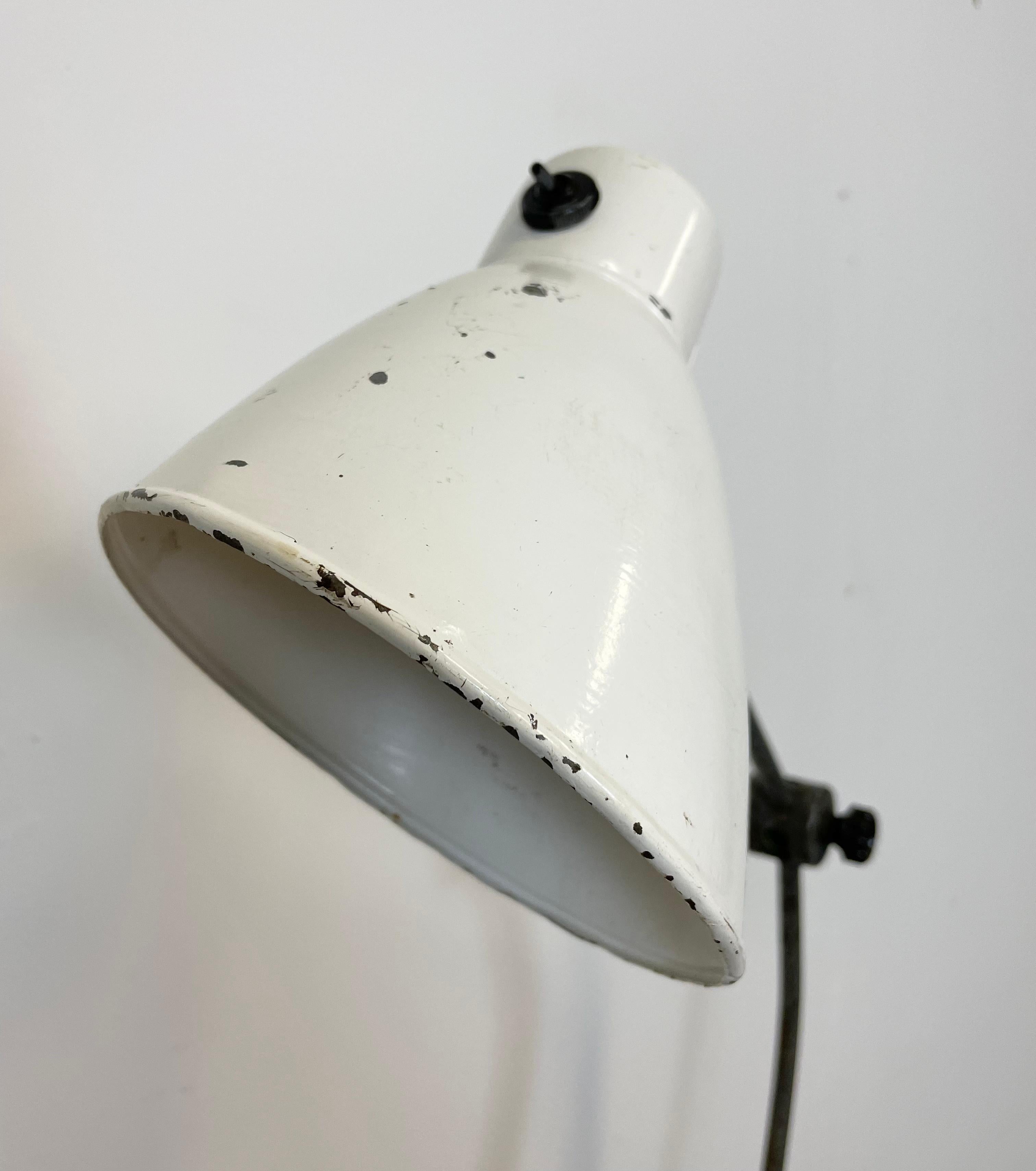 Large Industrial Workshop Table Lamp, 1960s For Sale 4