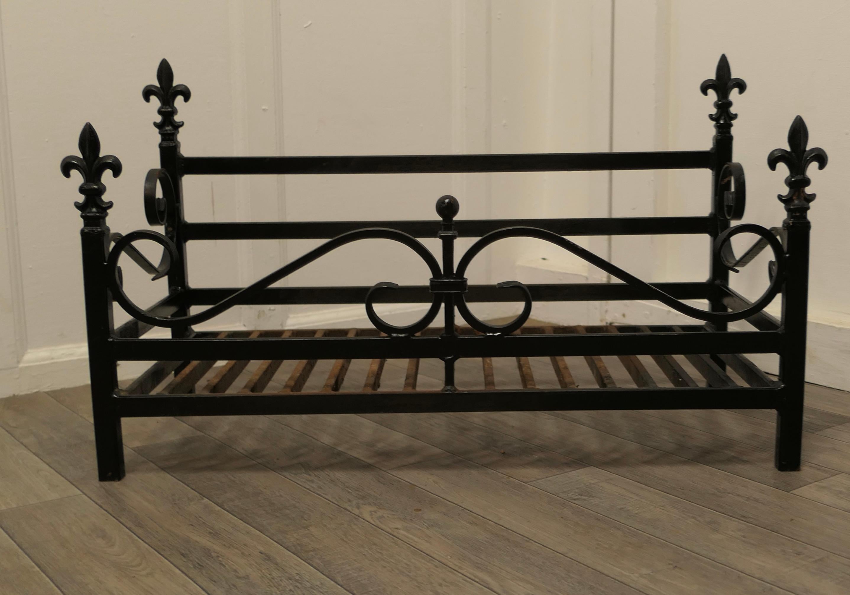 Large Inglenook Free Standing Fire Basket, Iron Fire Grate 1