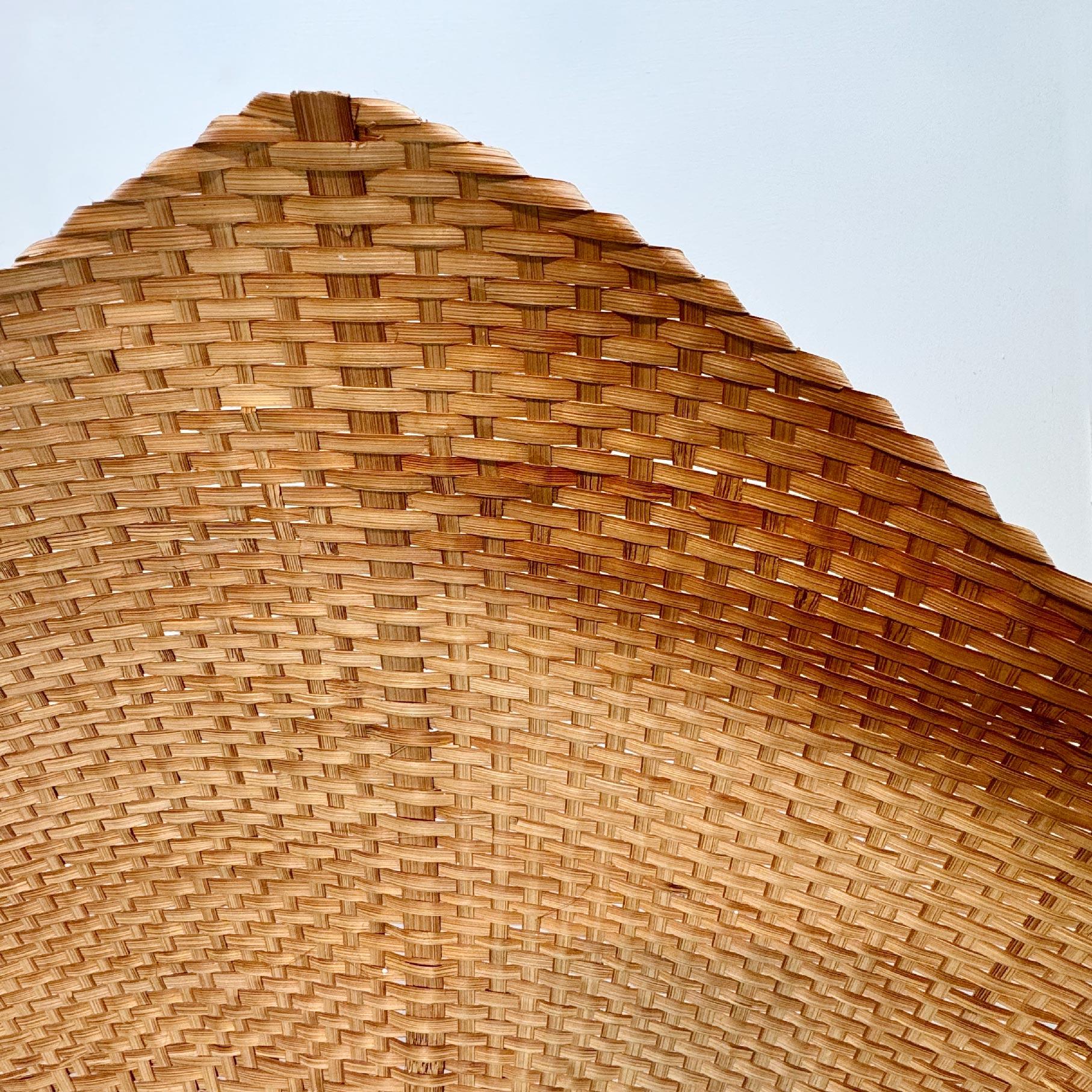 Grande lampada da parete Uchiwa in stile Ingo Maurer in vendita 4