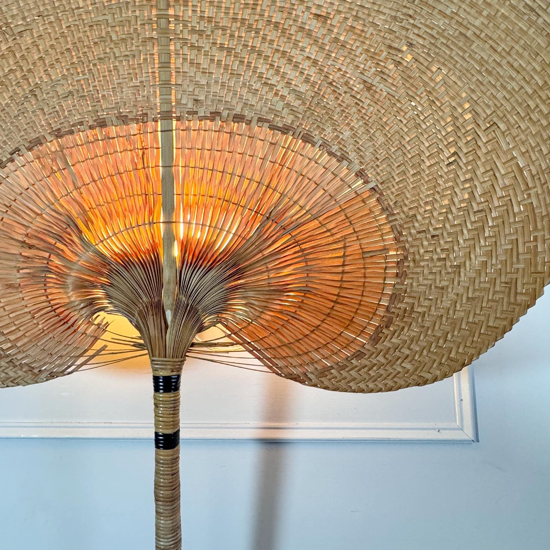 Fatto a mano Grande lampada da parete Uchiwa in stile Ingo Maurer in vendita