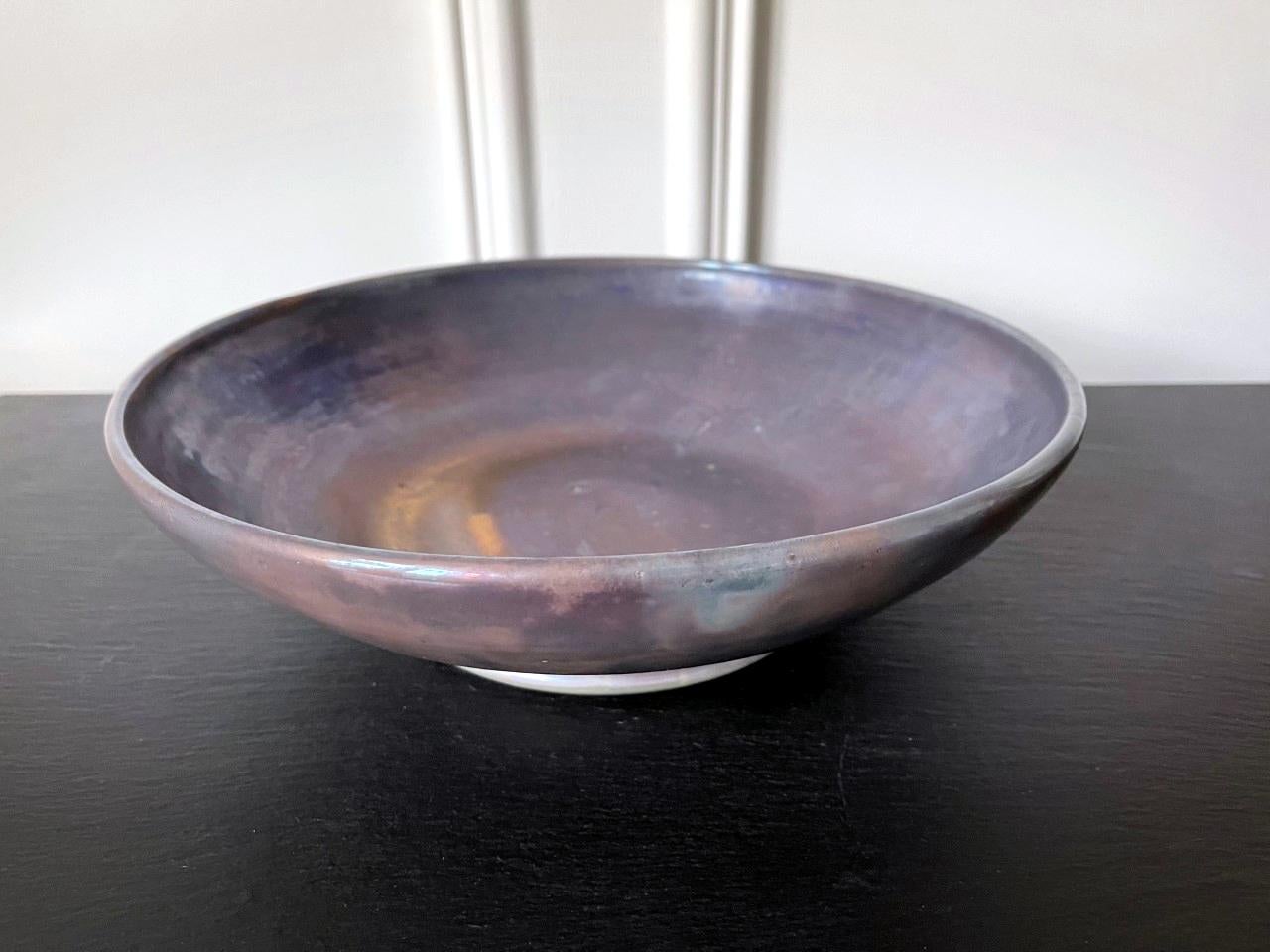 Large Iridescent Pewabic Ceramic Centerpiece Bowl In Good Condition For Sale In Atlanta, GA