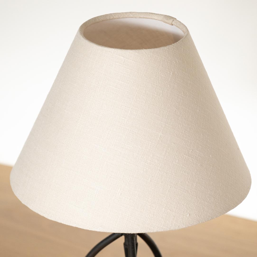 Panoplie grande lampe tripode en fer en vente 1