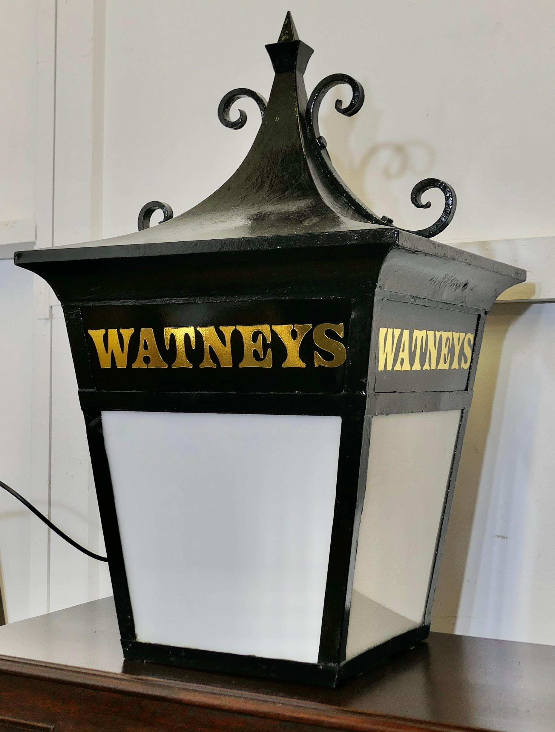 Large Iron “Watneys” Pub Lantern  A Great looking piece  In Good Condition For Sale In Chillerton, Isle of Wight