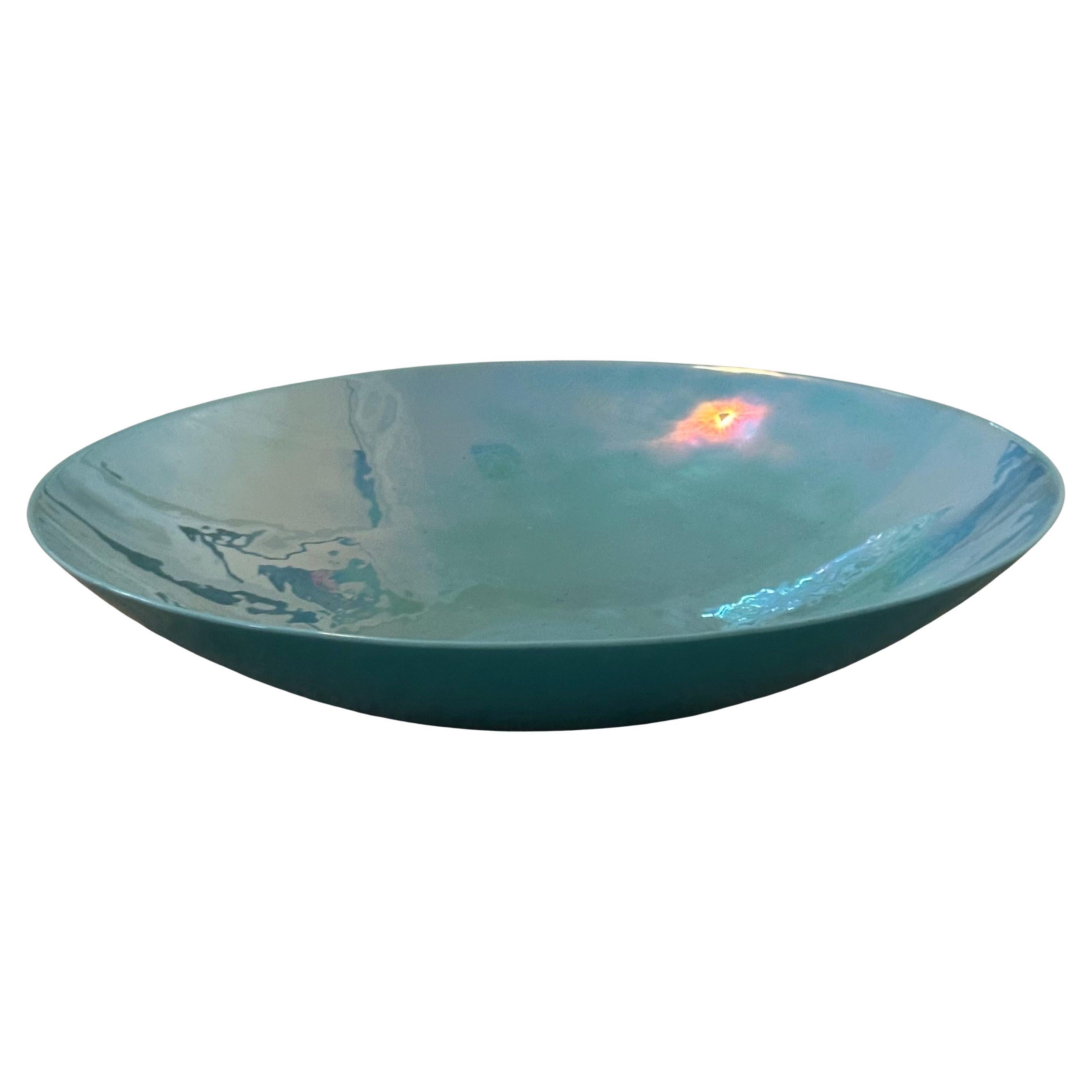 Large Irridescent Centerpiece Bowl by Murano Glass For Sale 3