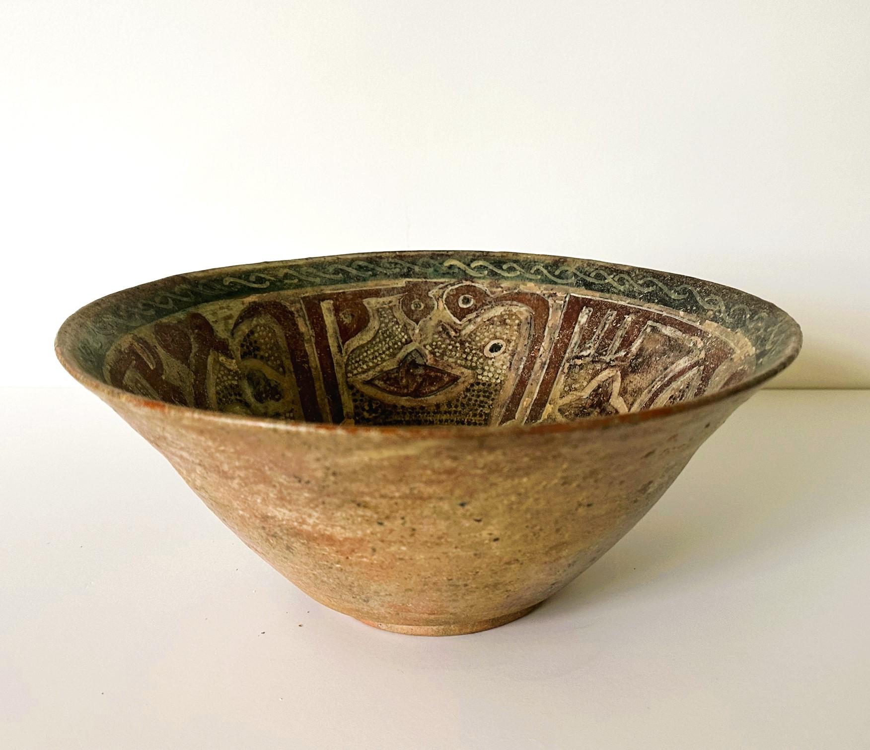 Large Islamic Pottery Bowl with incision and Slip Paint For Sale 4