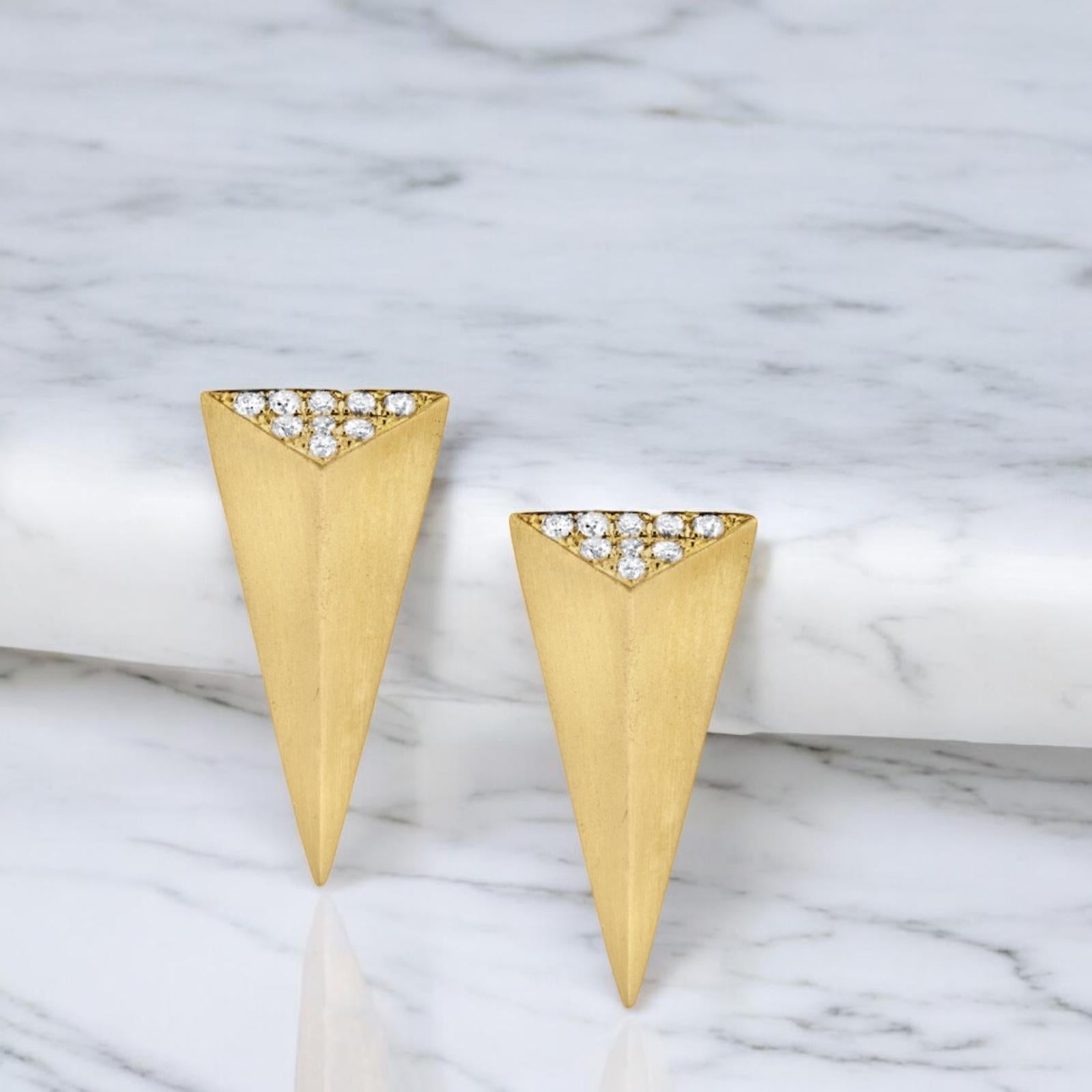 Contemporary Large Isosceles Diamond Top Studs in 18K Yellow Gold For Sale