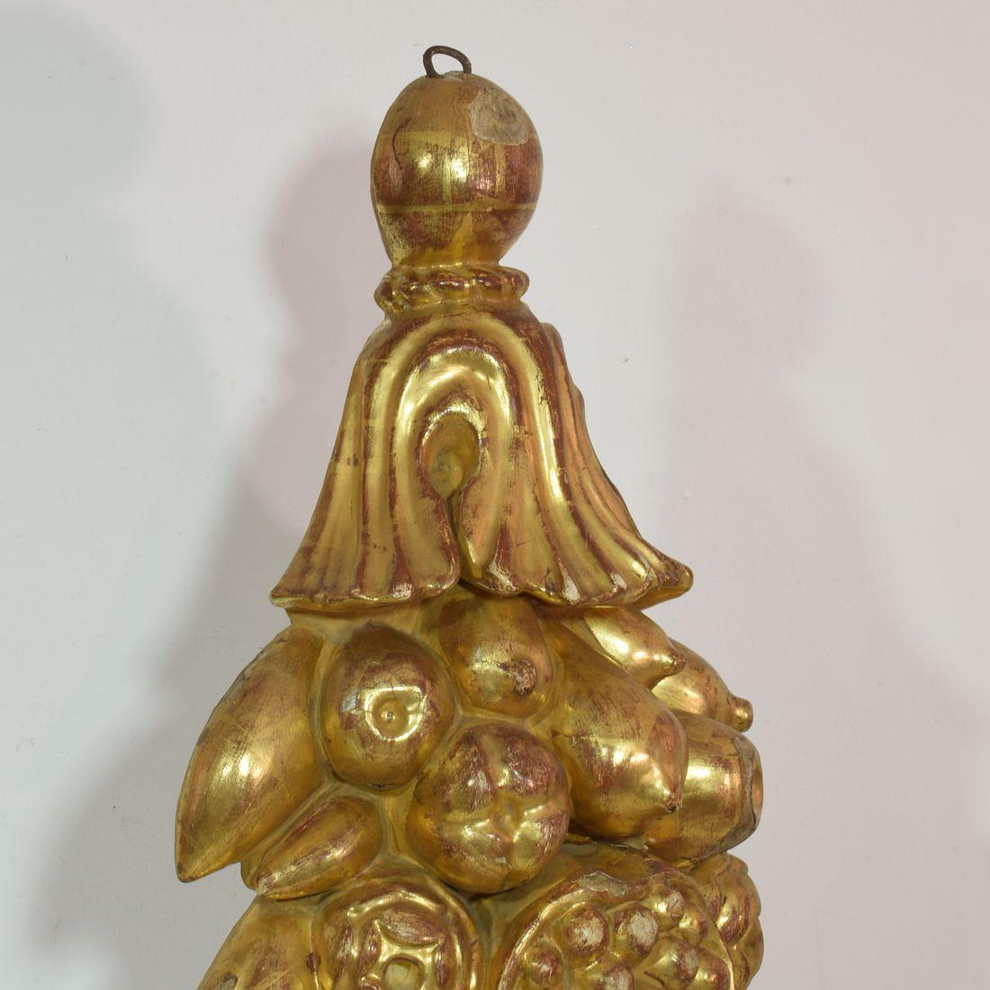 Large Italian 17th/ 18th Century Giltwood Baroque Ornament 5