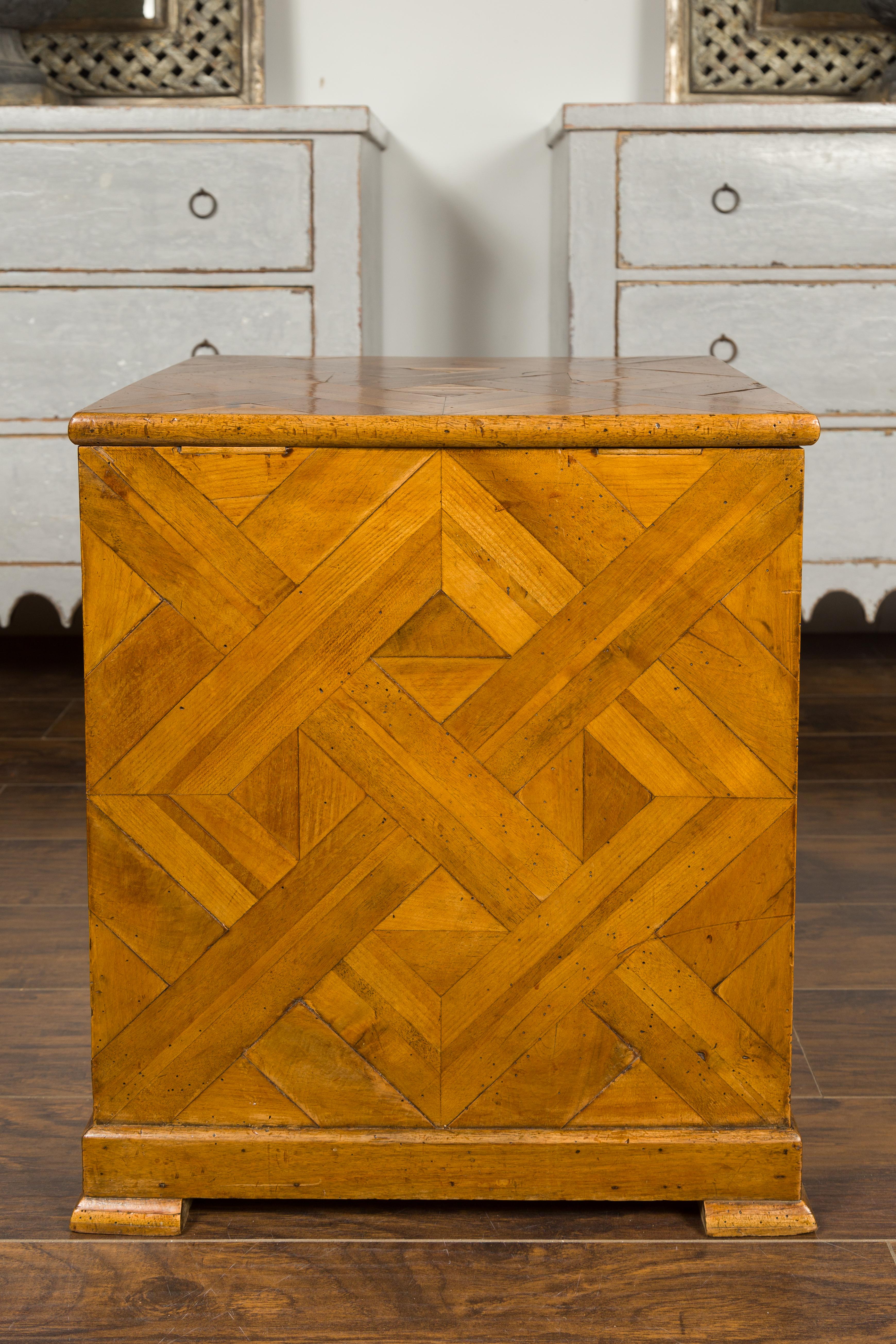 19th Century Large Italian 1820s Walnut Box with Parquetry Decor and Inner Wicker Basket