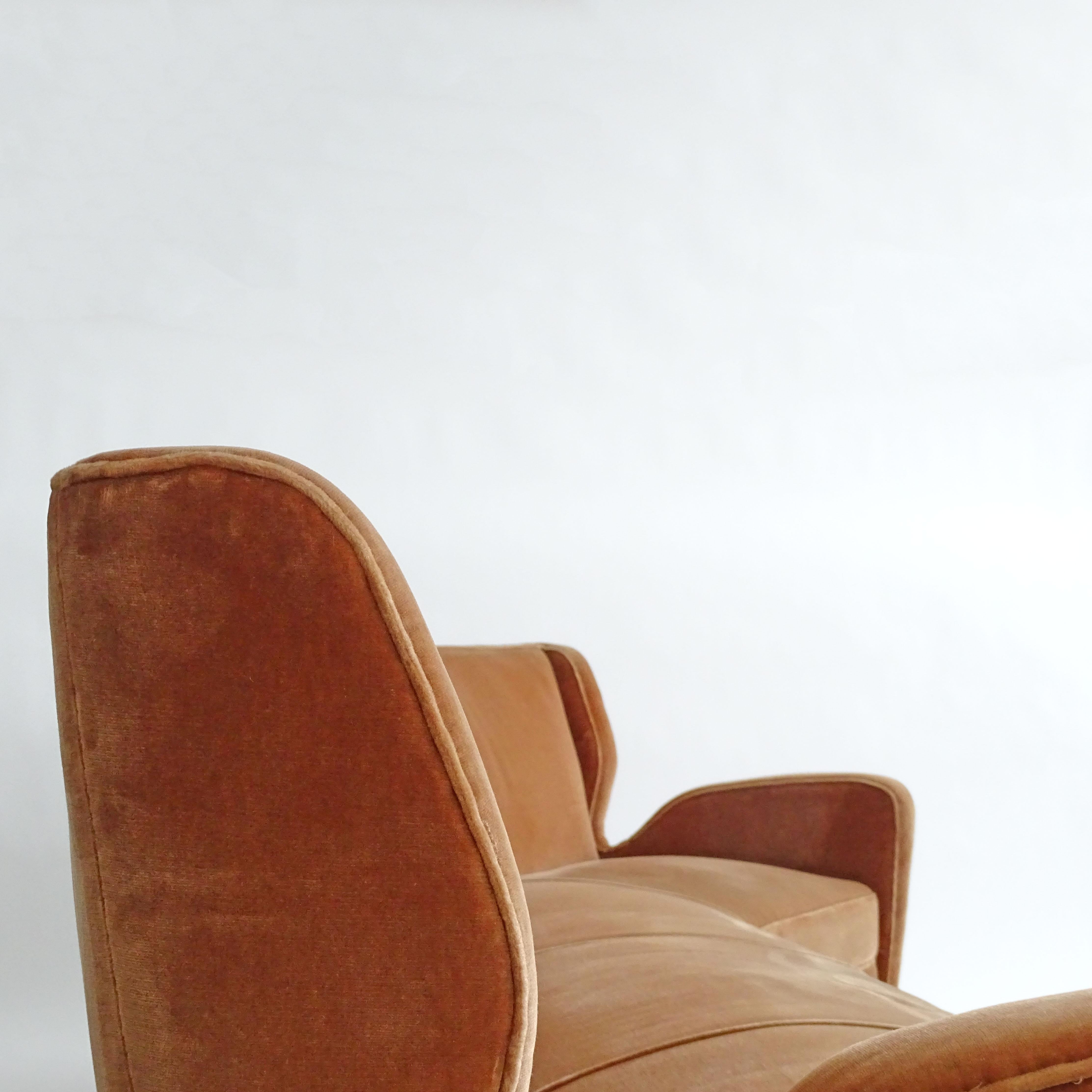 Mid-20th Century Large Italian 1950s Angular Sofa in Peach Velvet For Sale