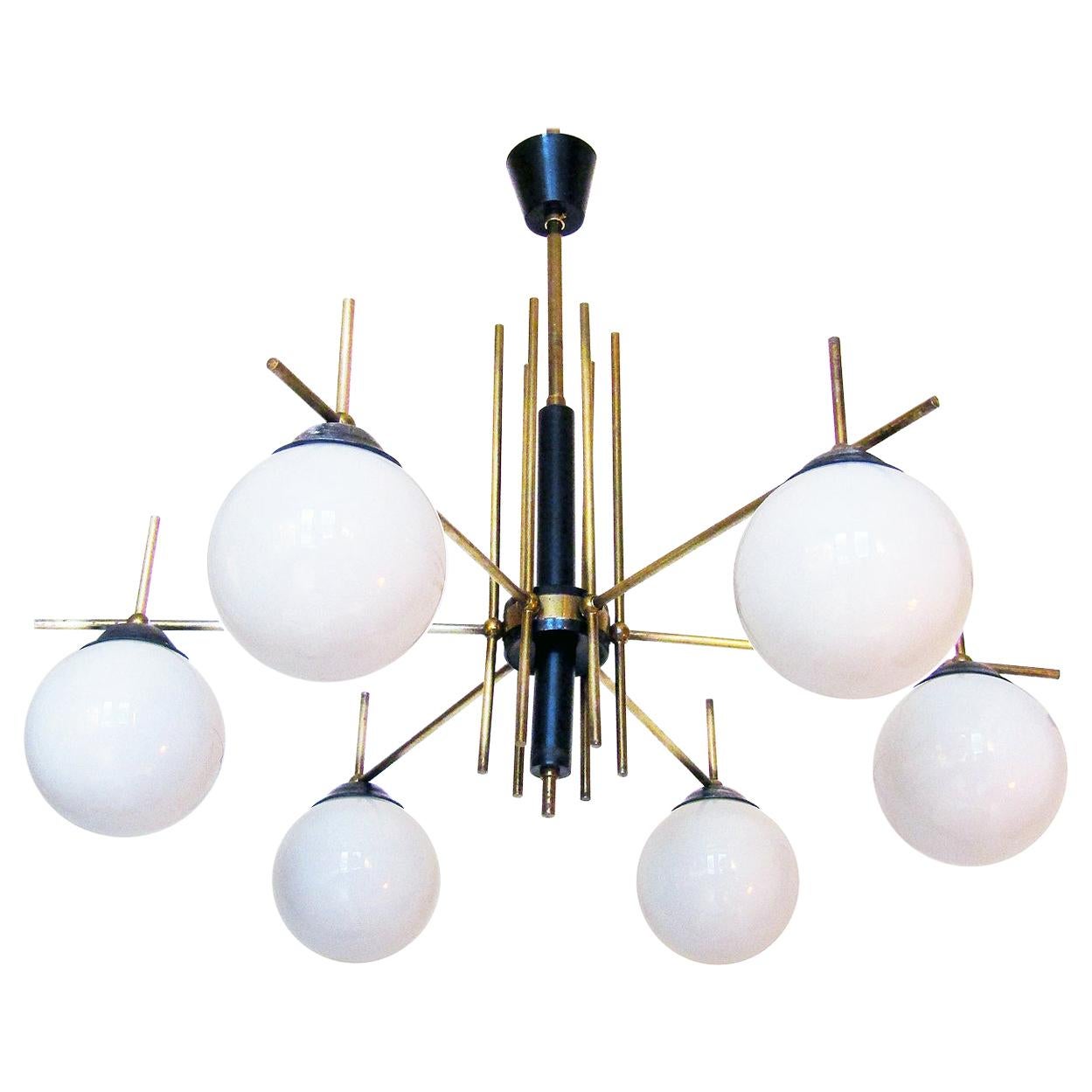 Large Italian 1950s Globe Chandelier in Brass and Glass in the style of Stilnovo