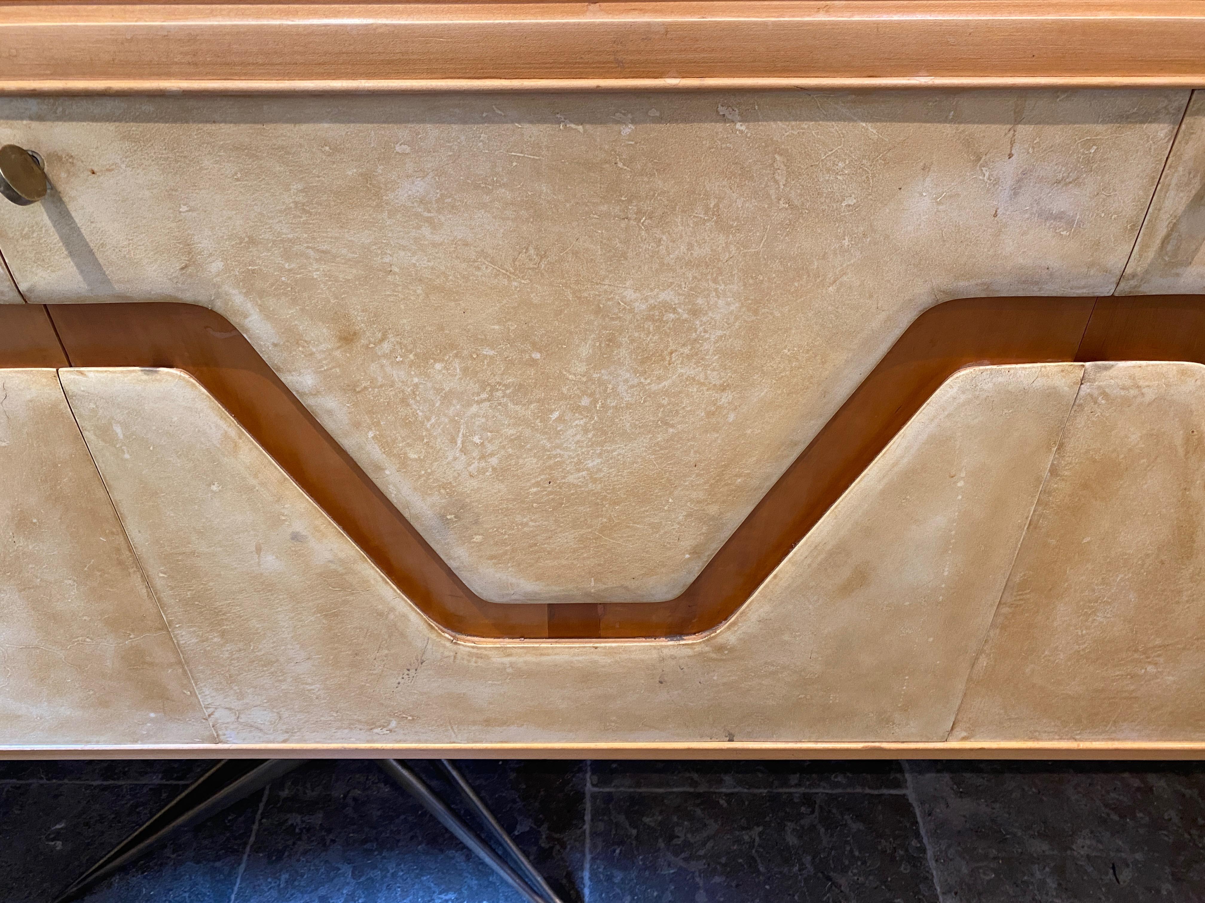 Large Italian 1950s Parchment Sideboard on Brass Star Legs For Sale 4