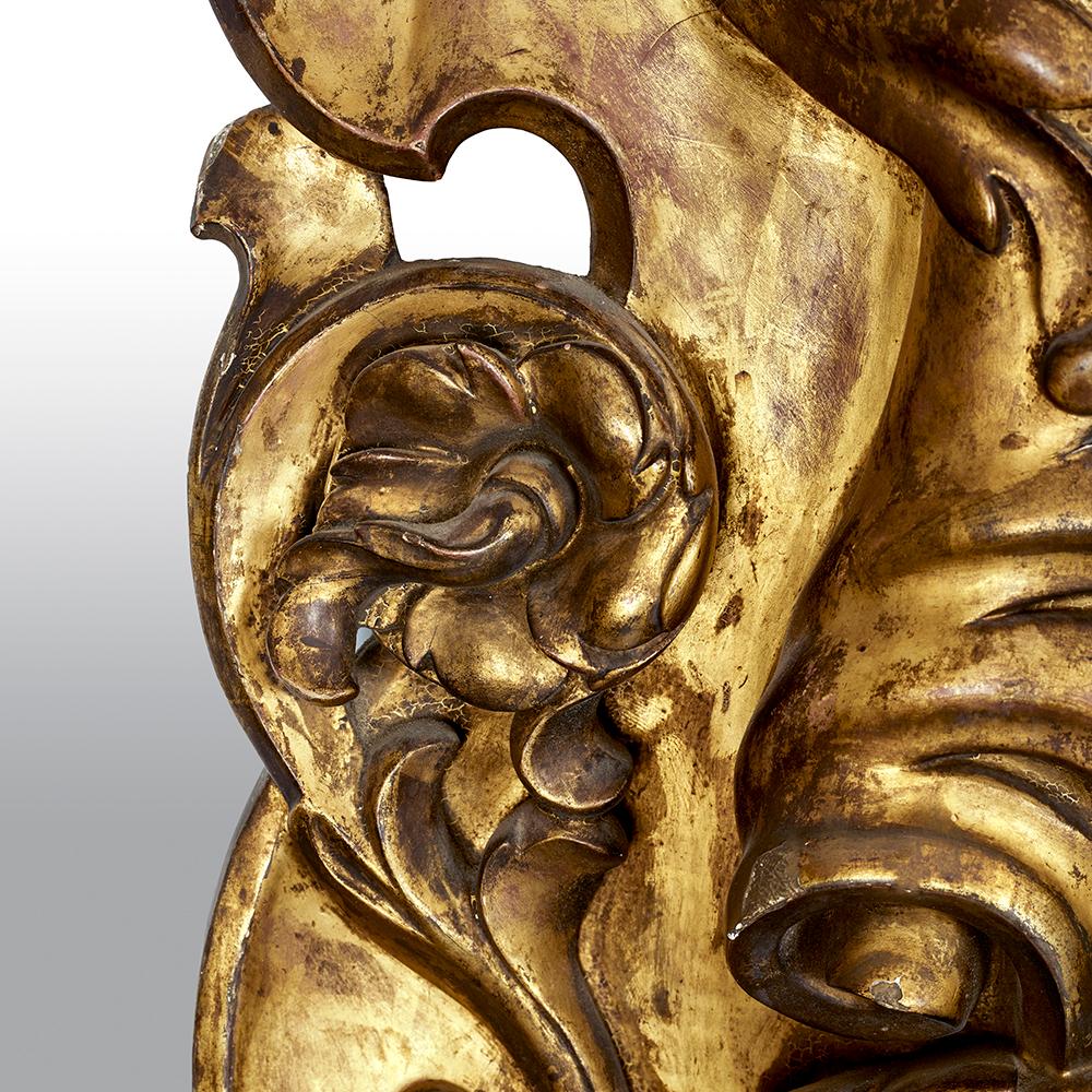 Grande specchio italiano del XIX secolo in legno dorato intagliato in vendita 3