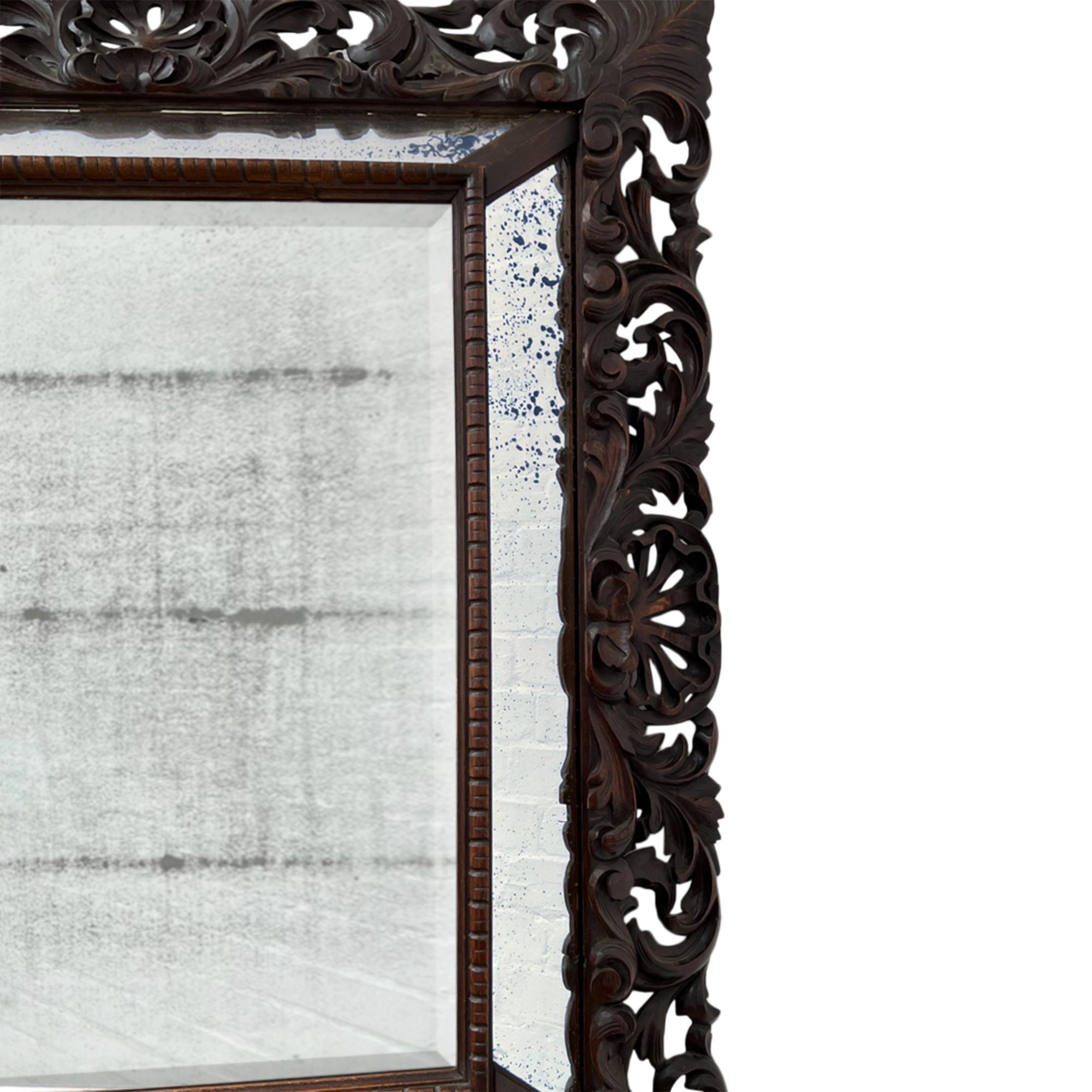 Large Italian 19th Century Carved Mirror In Good Condition For Sale In London, GB