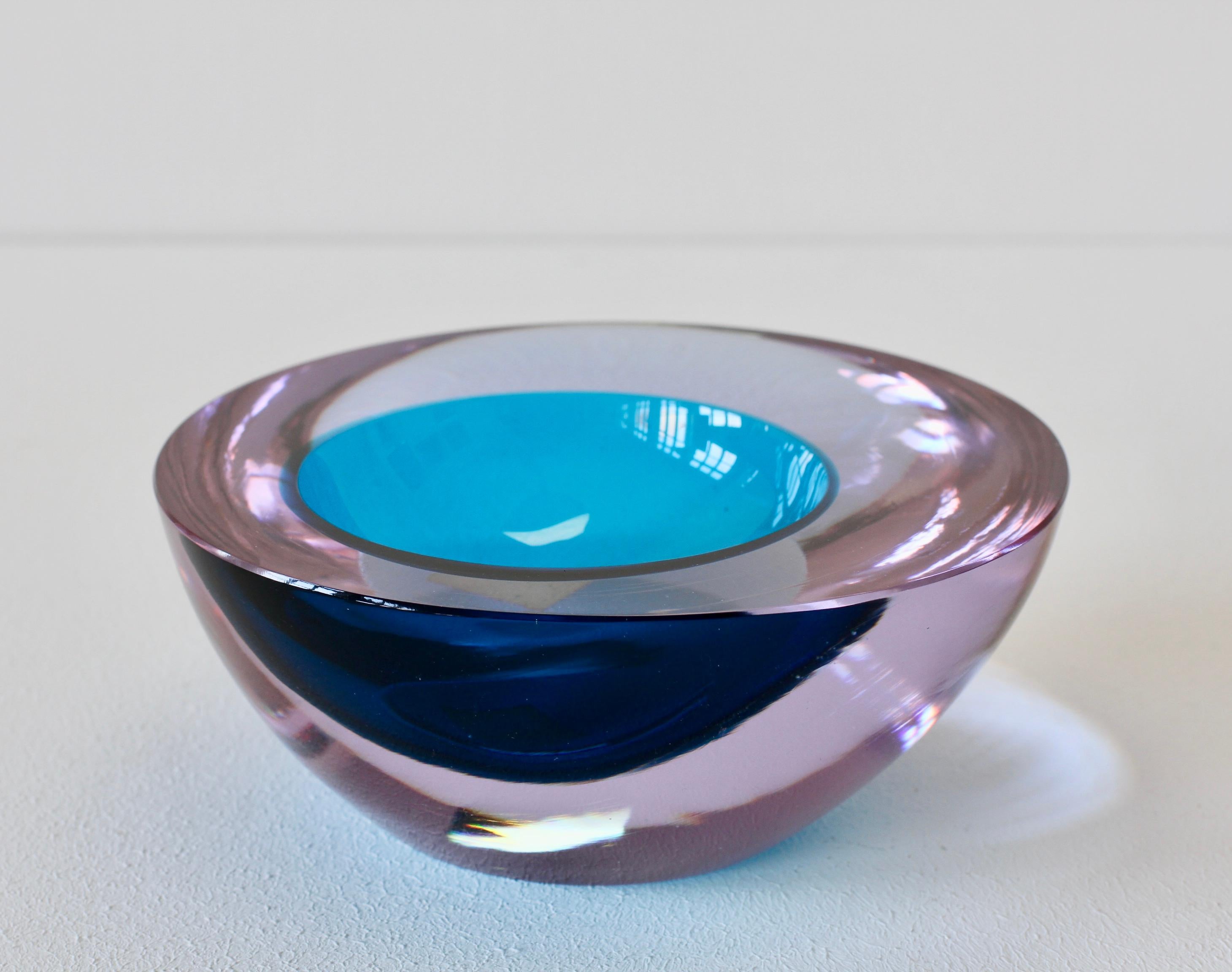 Mid-Century Modern Large Italian Alexandrite and Blue Sommerso Murano Glass Bowl, Dish or Ashtray For Sale