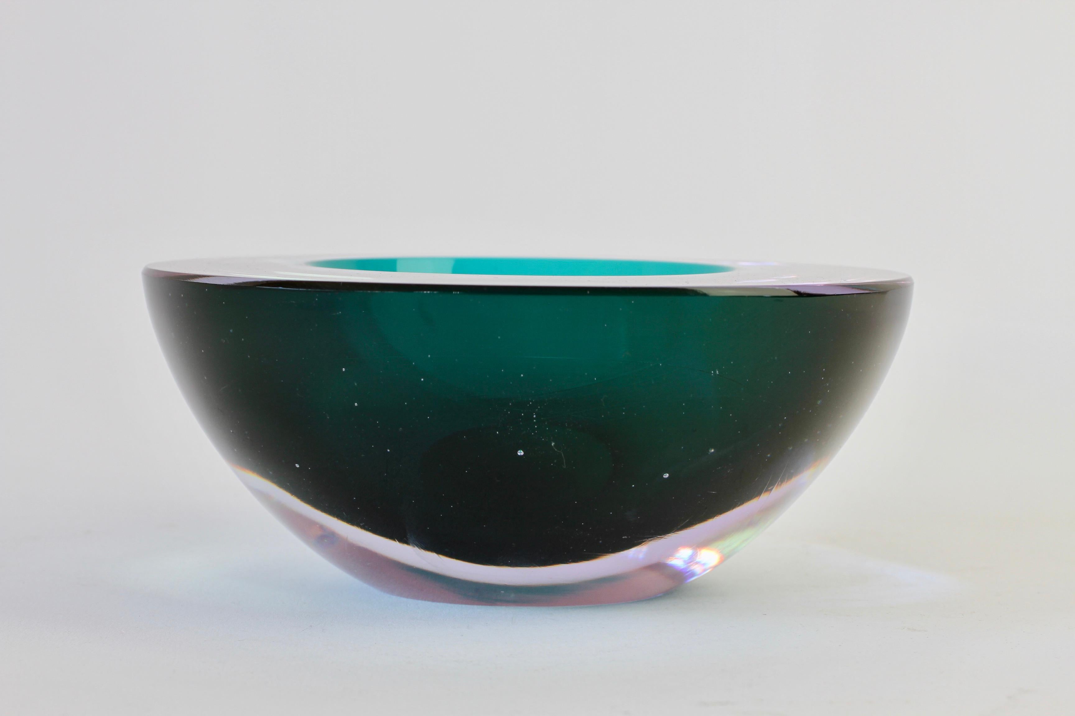 Large Italian Alexandrite and Green Sommerso Murano Glass Bowl, Dish or Ashtray For Sale 4