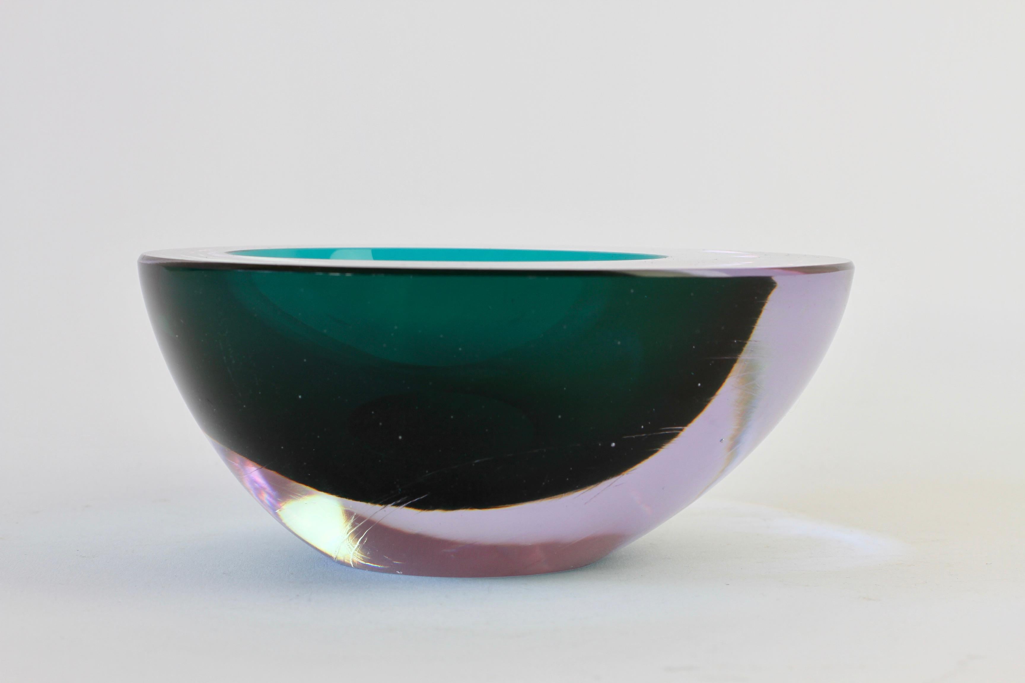 Large Italian Alexandrite and Green Sommerso Murano Glass Bowl, Dish or Ashtray For Sale 6