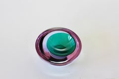 Grande ciotola, piatto o posacenere in vetro di Murano Glass Sommerso verde e alessandrite italiano