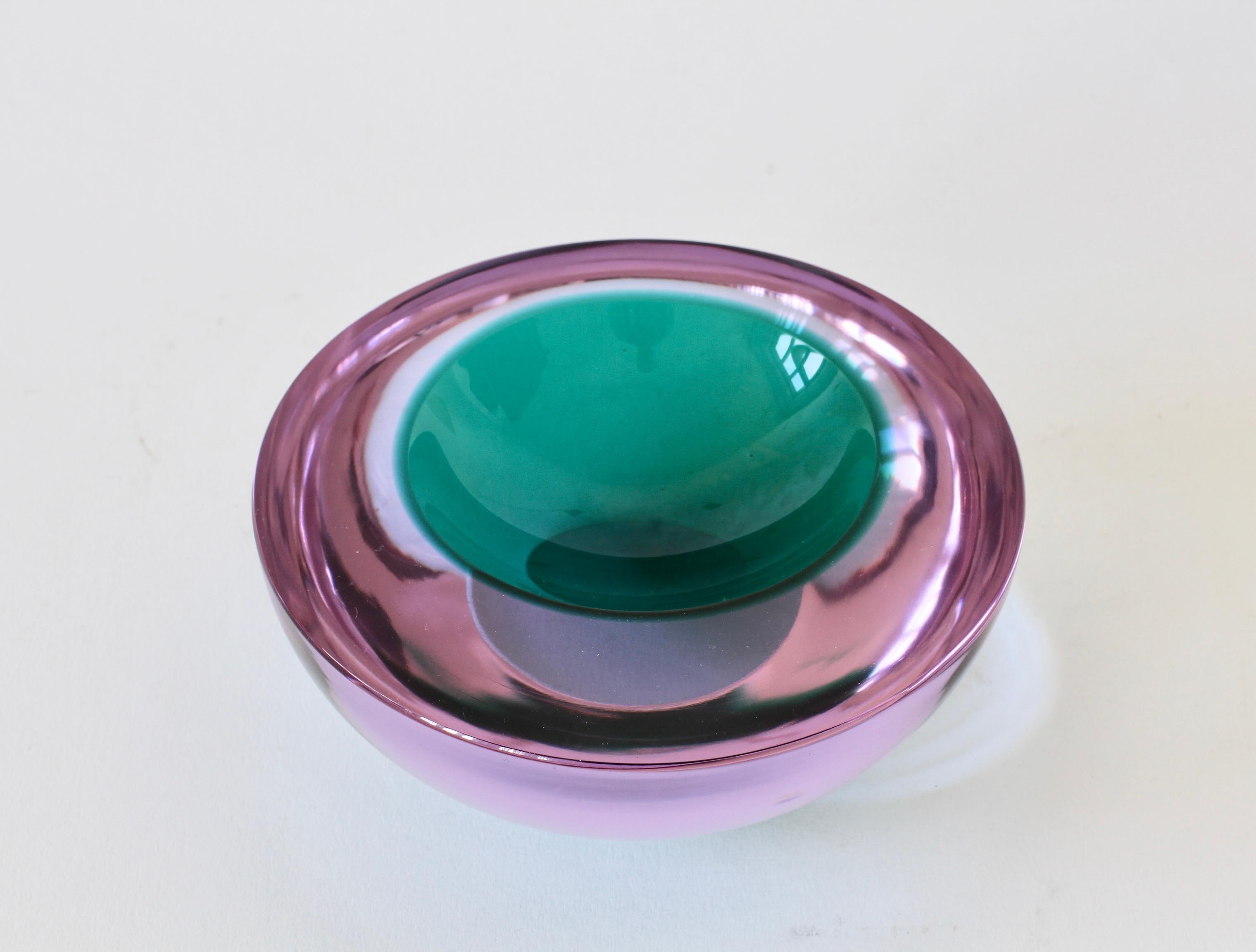 20th Century Large Italian Alexandrite and Green Sommerso Murano Glass Bowl, Dish or Ashtray For Sale