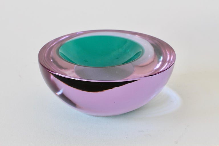 Large Italian Alexandrite and Green Sommerso Murano Glass Bowl, Dish or Ashtray For Sale 1