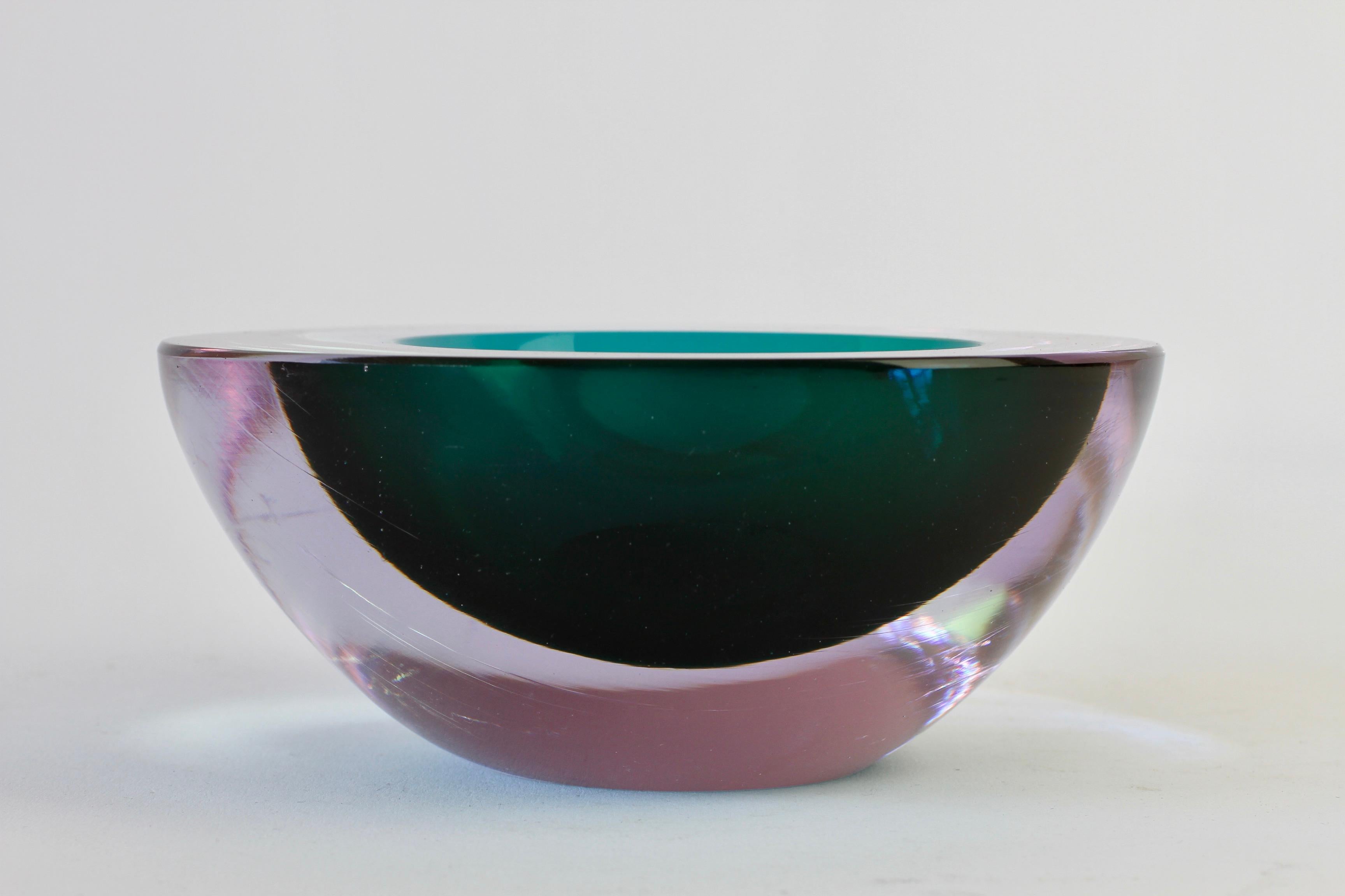 Large Italian Alexandrite and Green Sommerso Murano Glass Bowl, Dish or Ashtray For Sale 2