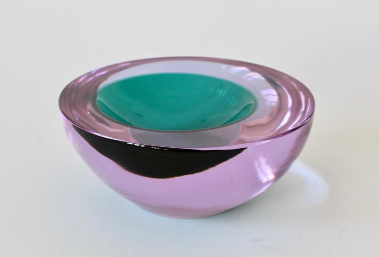 Large Italian Alexandrite and Green Sommerso Murano Glass Bowl, Dish or Ashtray For Sale 2