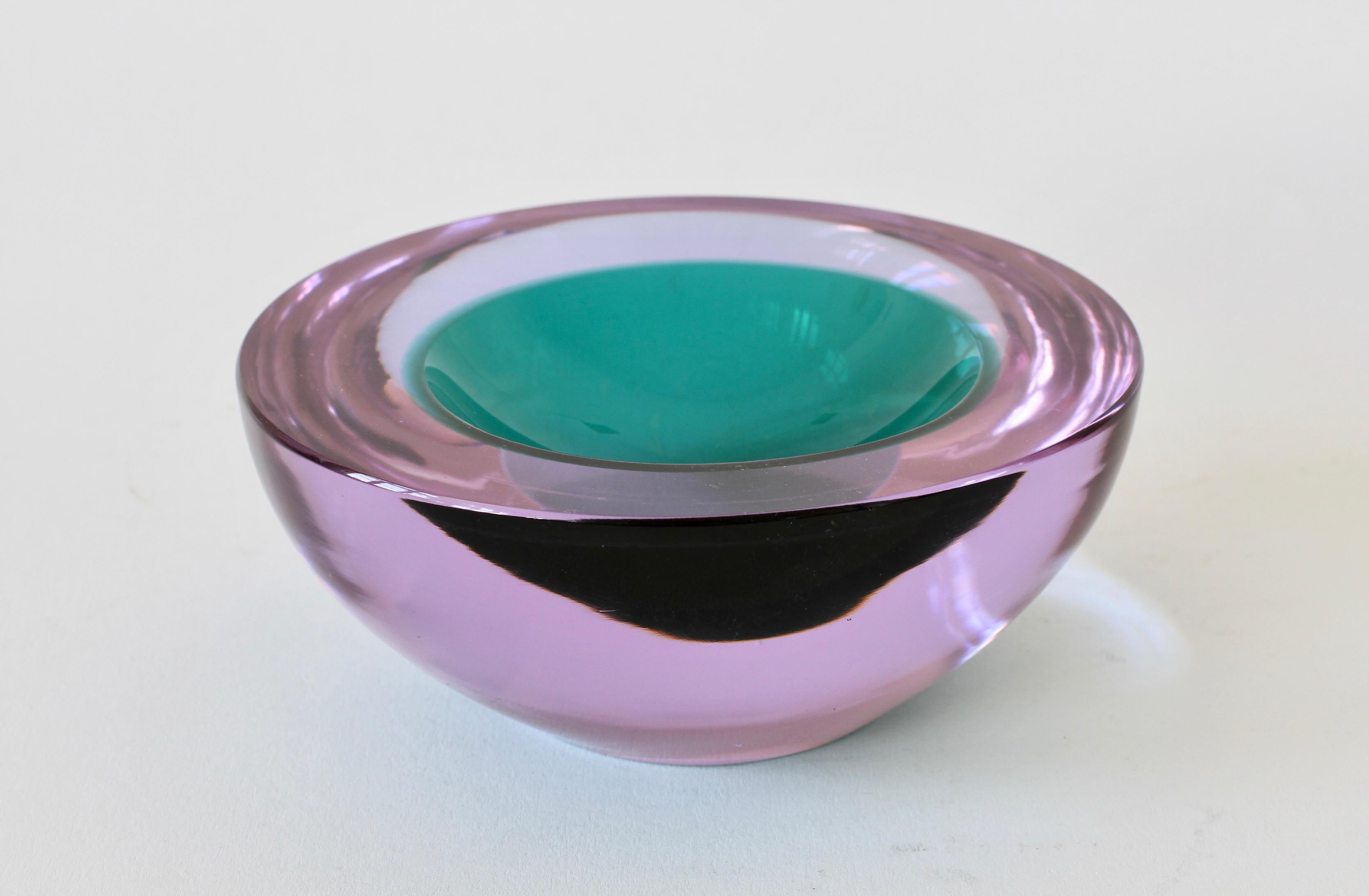 Large Italian Alexandrite and Green Sommerso Murano Glass Bowl, Dish or Ashtray For Sale 3