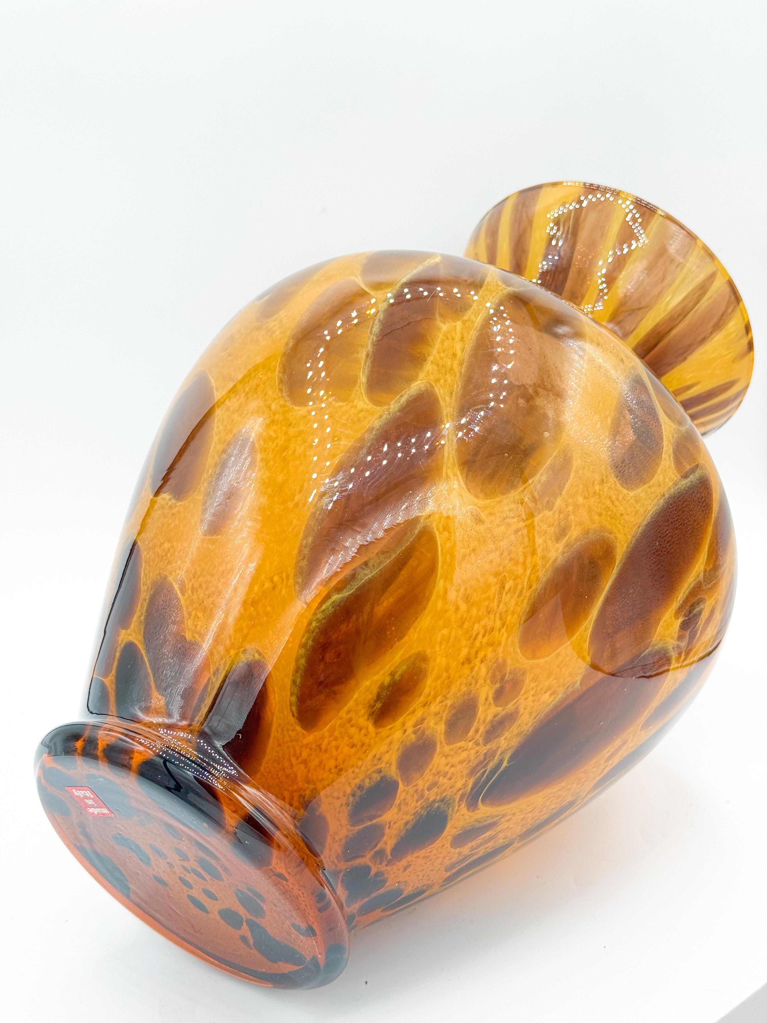 Large Italian Amber Tortoiseshell Murano Glass Vase by Maestri Vetrai, 1970s MCM In Good Condition In Toronto, CA